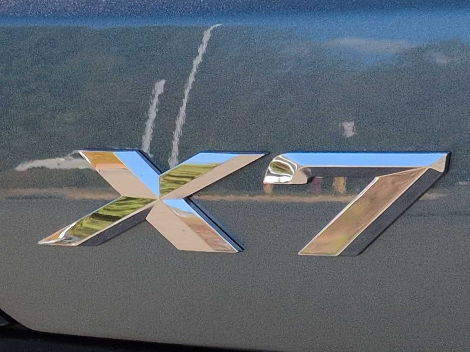 Thumbnail: 2026 BMW X7 - 13