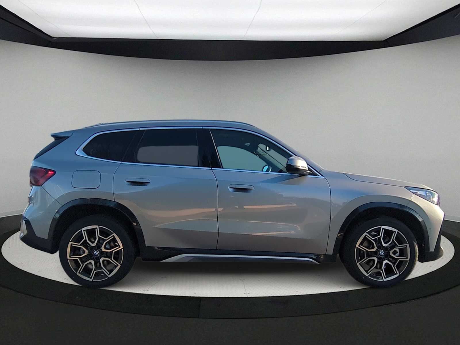 Thumbnail: 2026 BMW X1 - 9