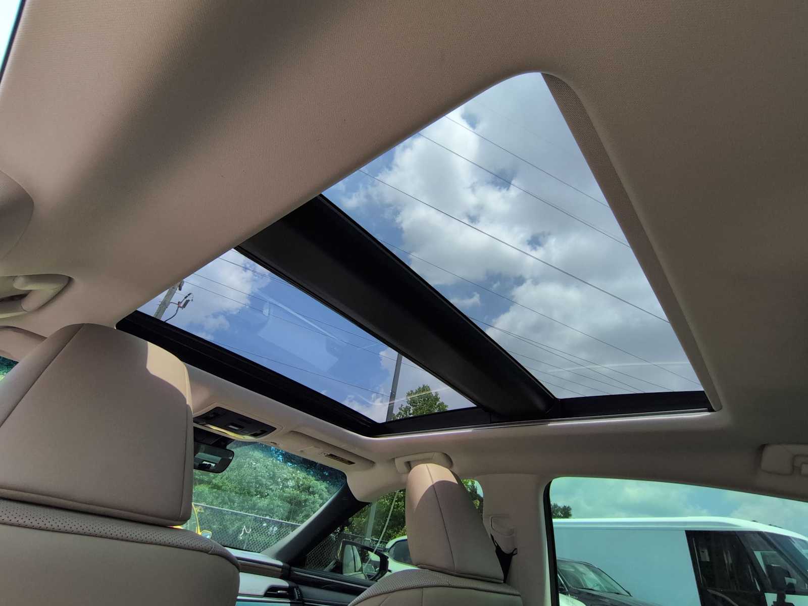 Thumbnail: 2019 Lexus ES - 23