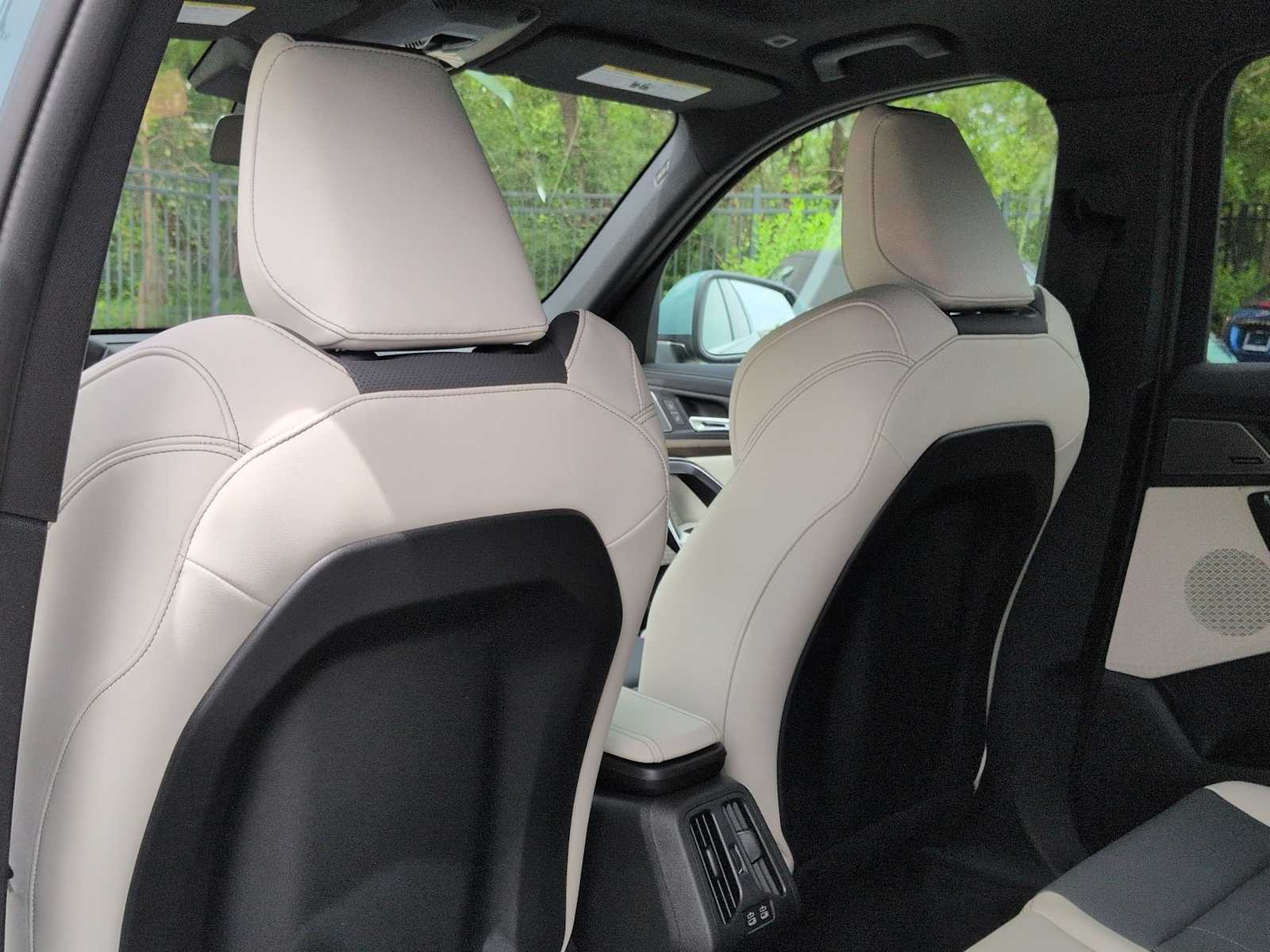 Thumbnail: 2026 BMW X1 - 19