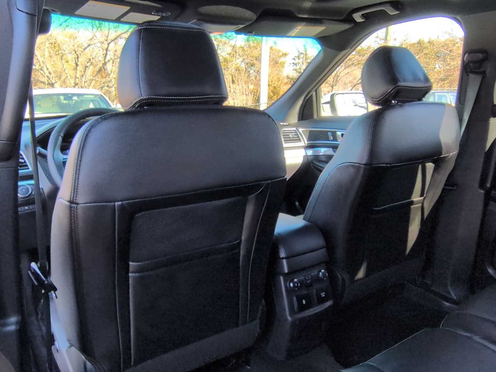 Thumbnail: 2016 Ford Explorer - 18