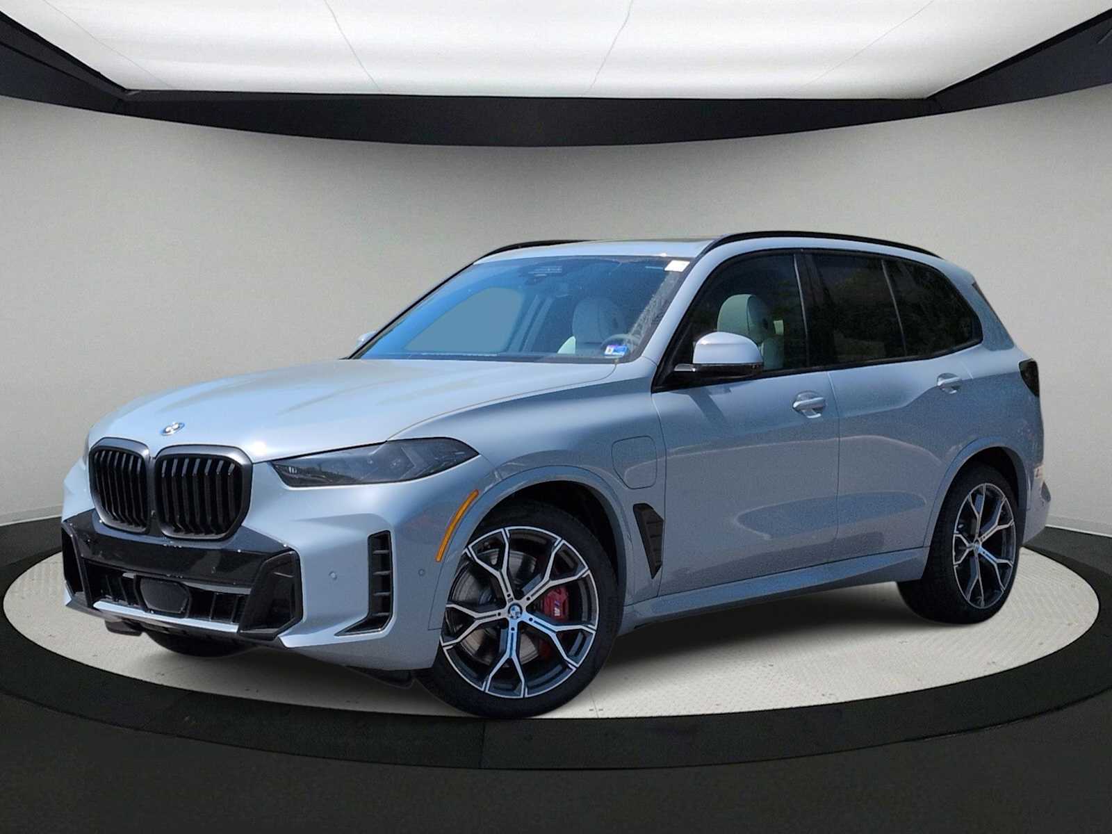 Thumbnail: 2026 BMW X5 - 1
