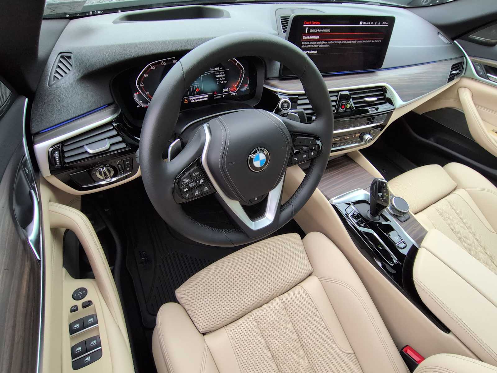 Thumbnail: 2023 BMW 5 Series - 10