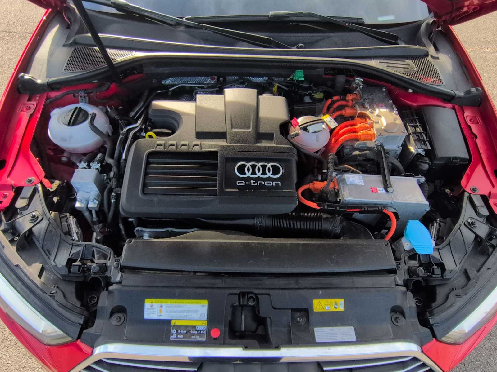 Thumbnail: 2017 Audi A3 e-tron - 15