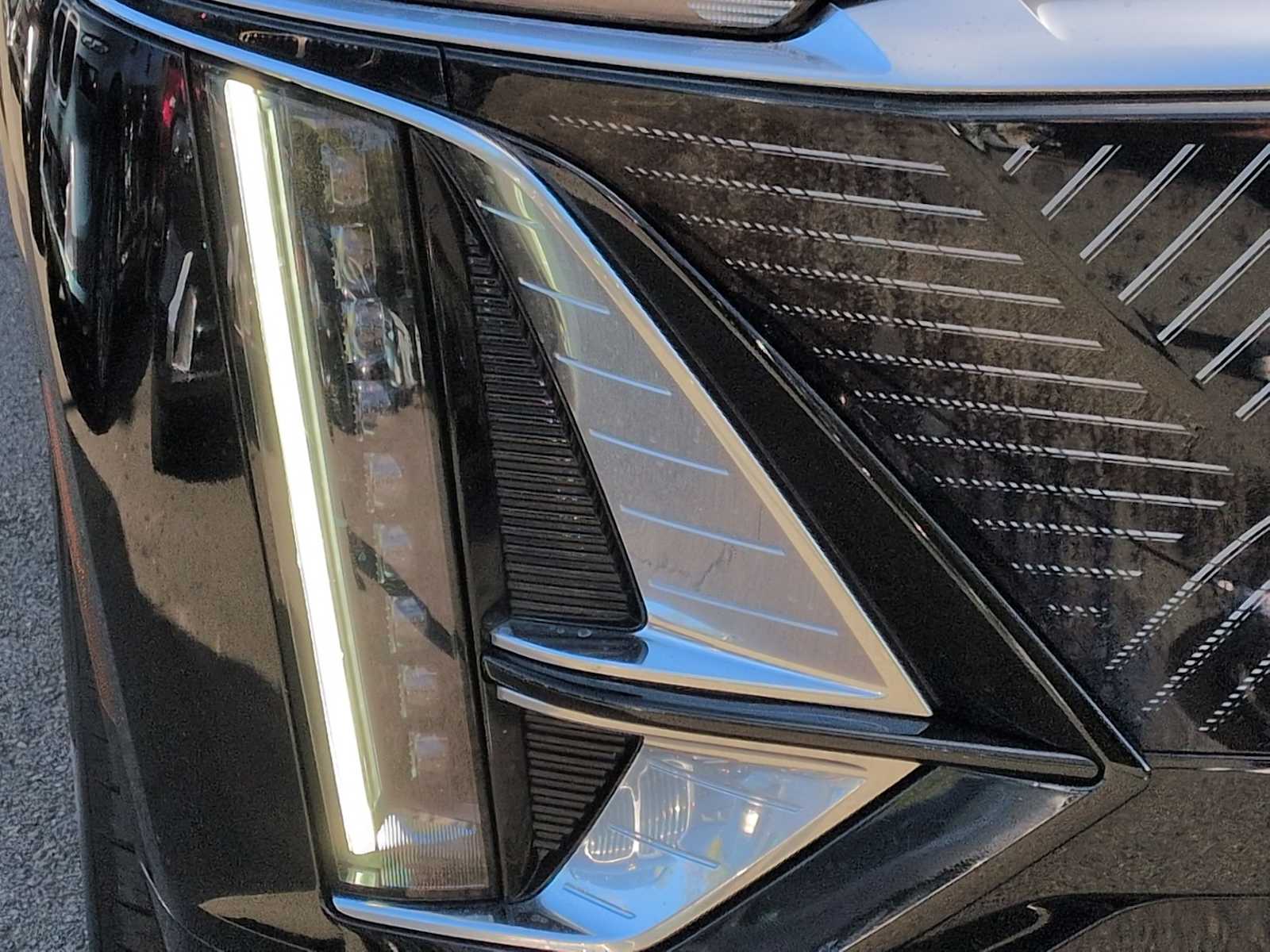 Thumbnail: 2024 Cadillac Lyriq - 11