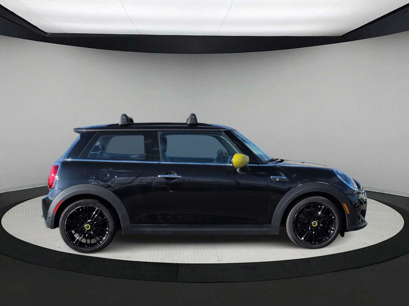 Thumbnail: 2024 MINI Cooper Hardtop - 9