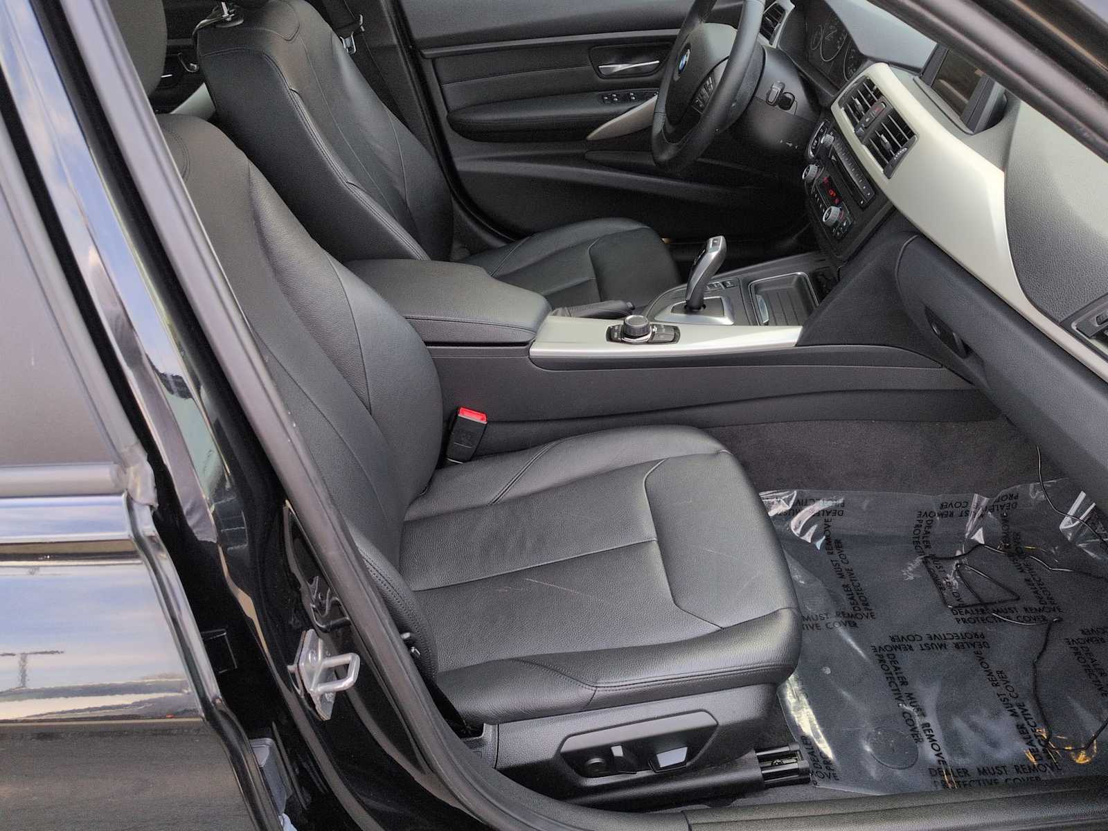 Thumbnail: 2013 BMW 3 Series - 24