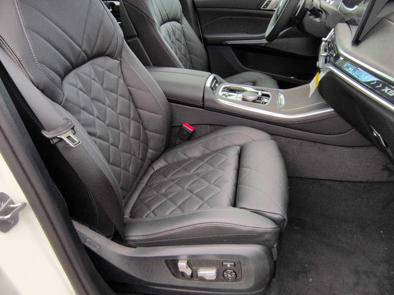 Thumbnail: 2026 BMW X5 - 24