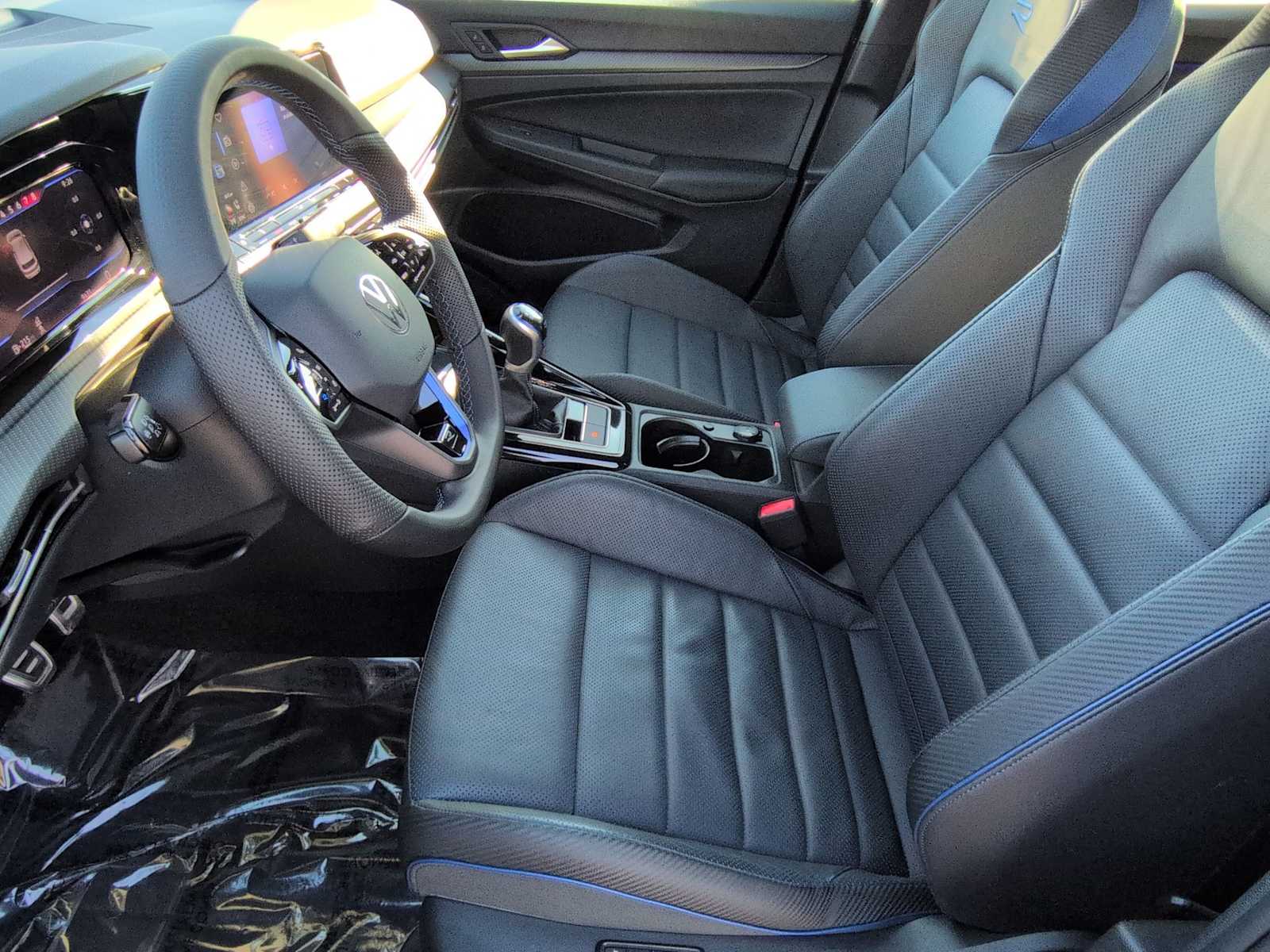 Thumbnail: 2024 Volkswagen Golf - 9