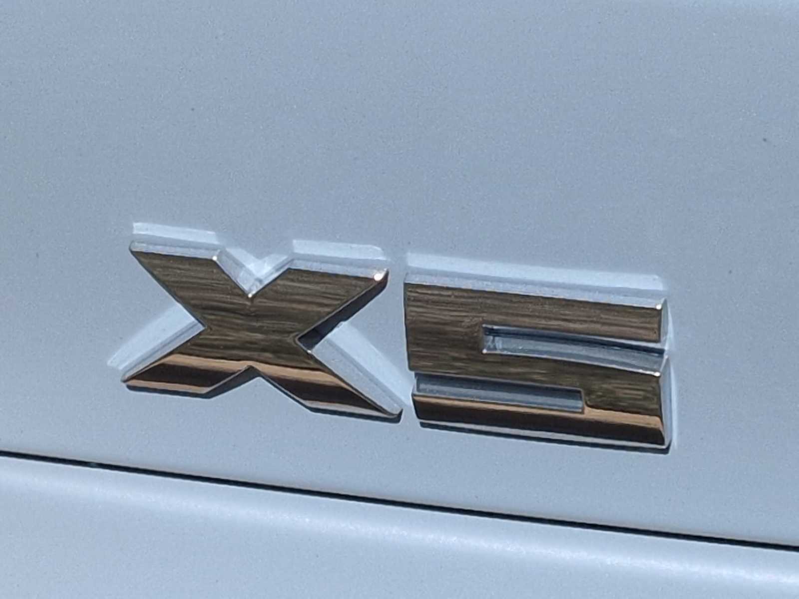 Thumbnail: 2026 BMW X5 - 13