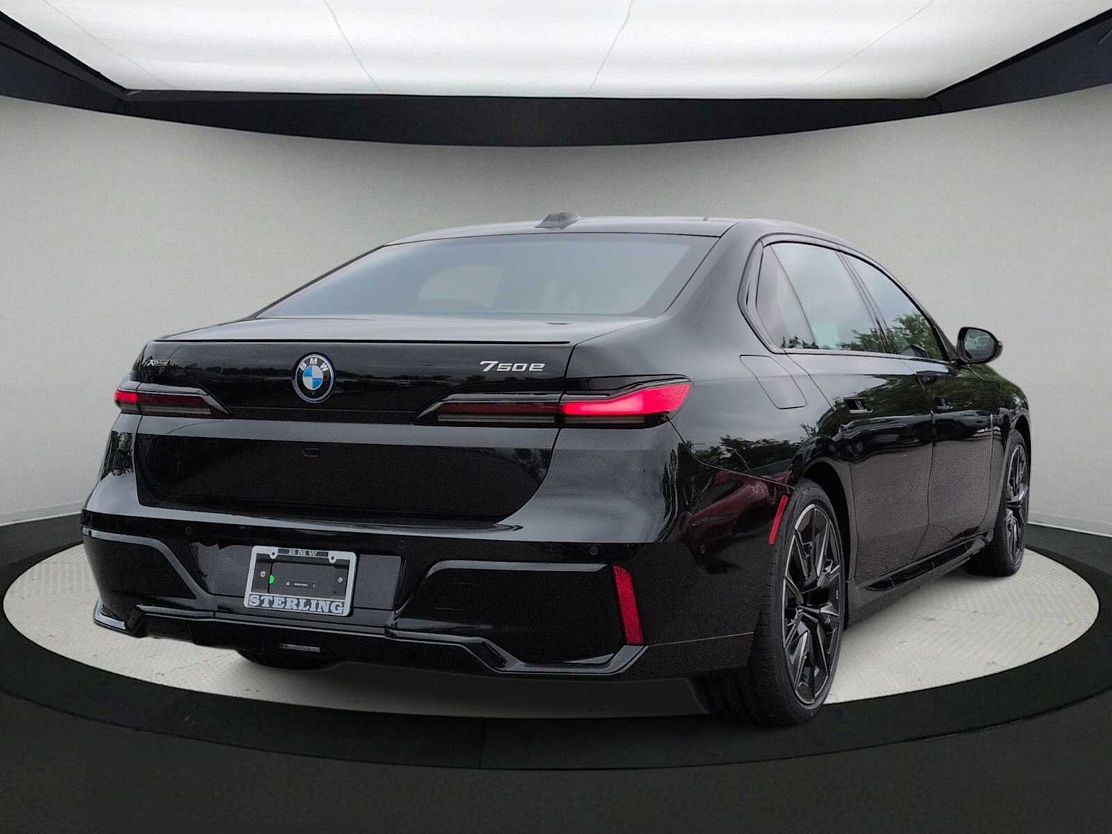 Thumbnail: 2026 BMW 7 Series - 8
