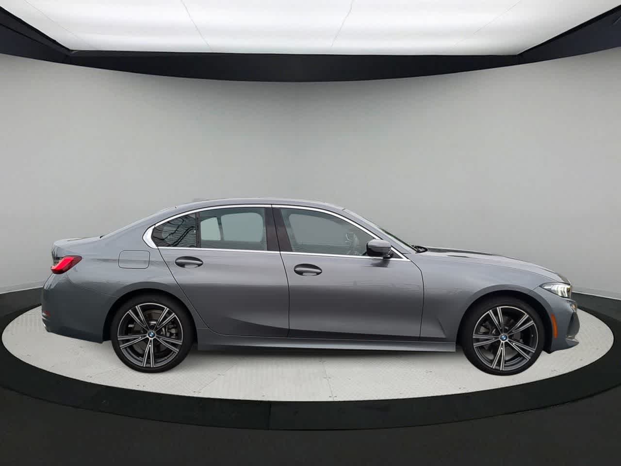 Thumbnail: 2024 BMW 3 Series - 9