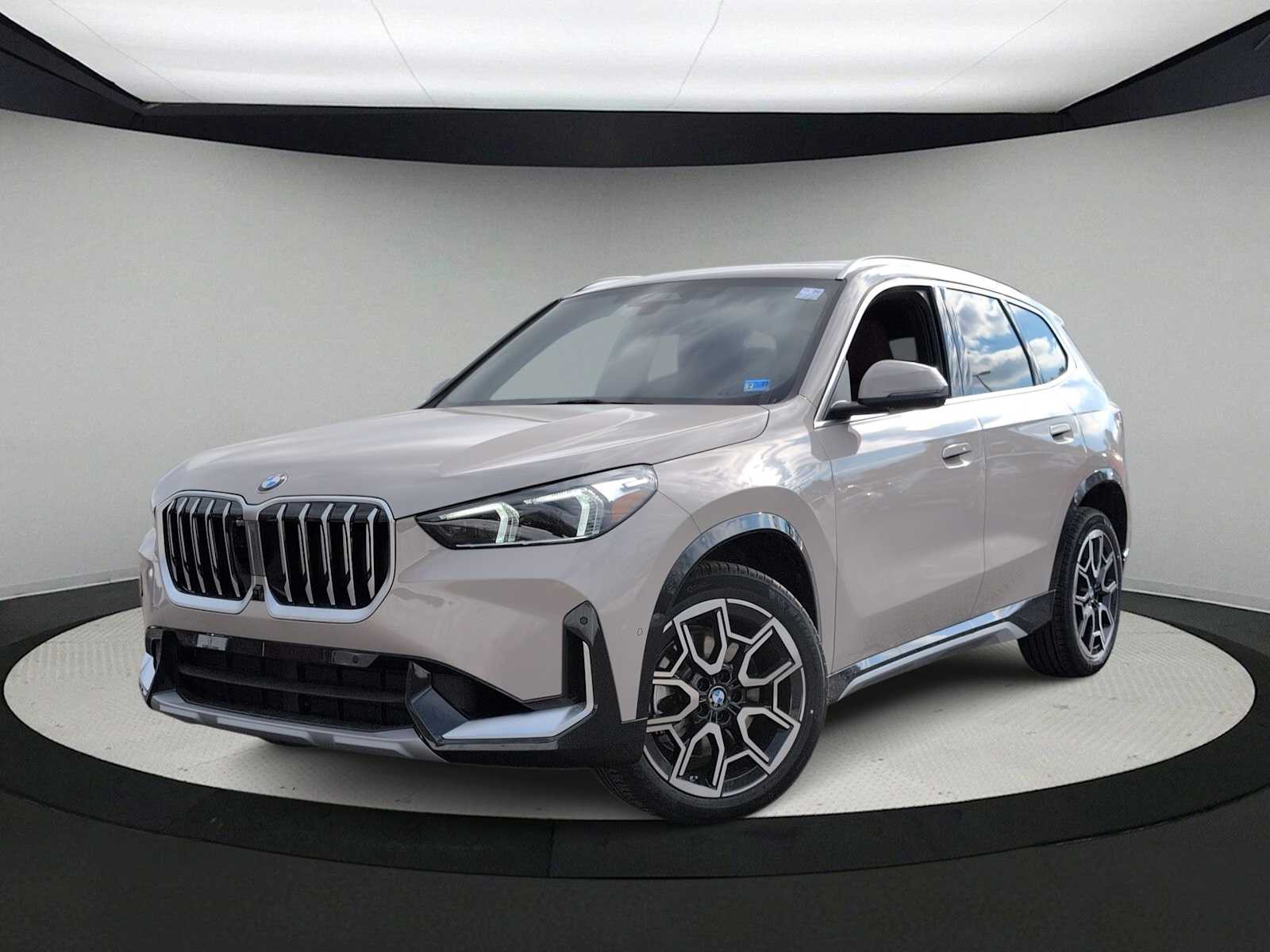 Thumbnail: 2026 BMW X1 - 1