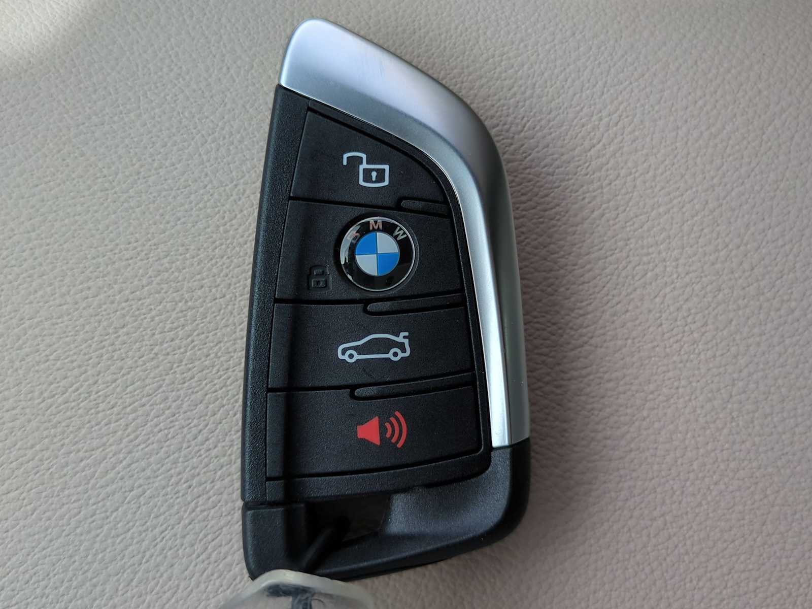Thumbnail: 2025 BMW i4 - 36