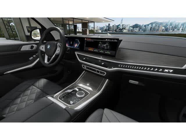 Thumbnail: 2026 BMW X7 - 14