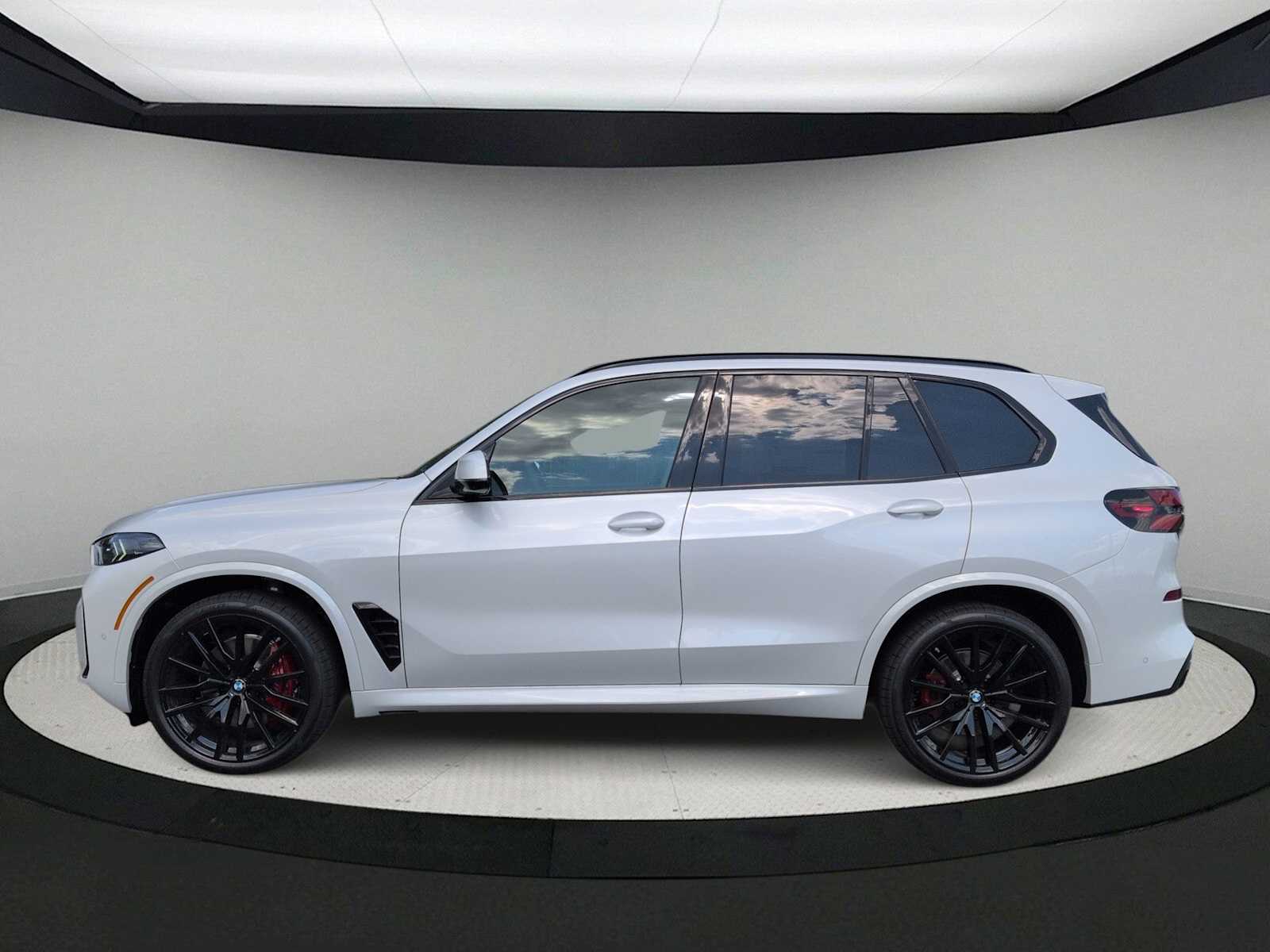 Thumbnail: 2026 BMW X5 - 5