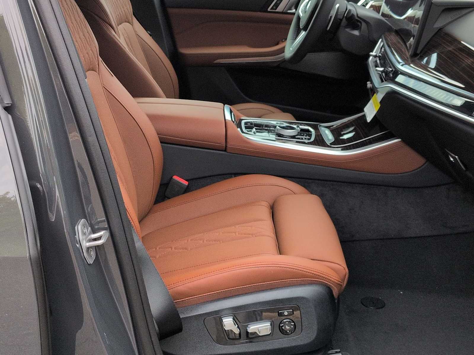 Thumbnail: 2026 BMW X5 - 24