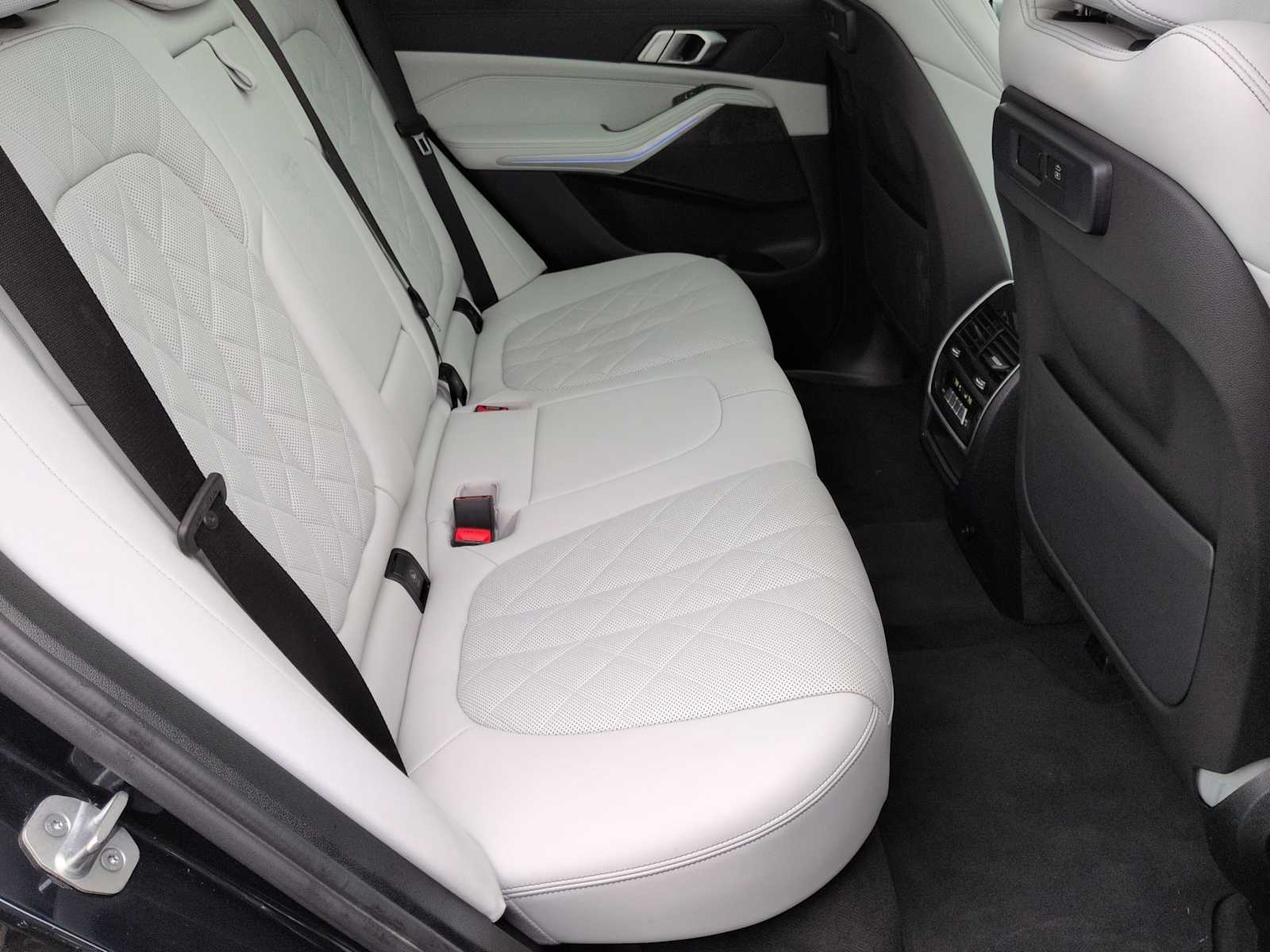 Thumbnail: 2023 BMW X5 - 22