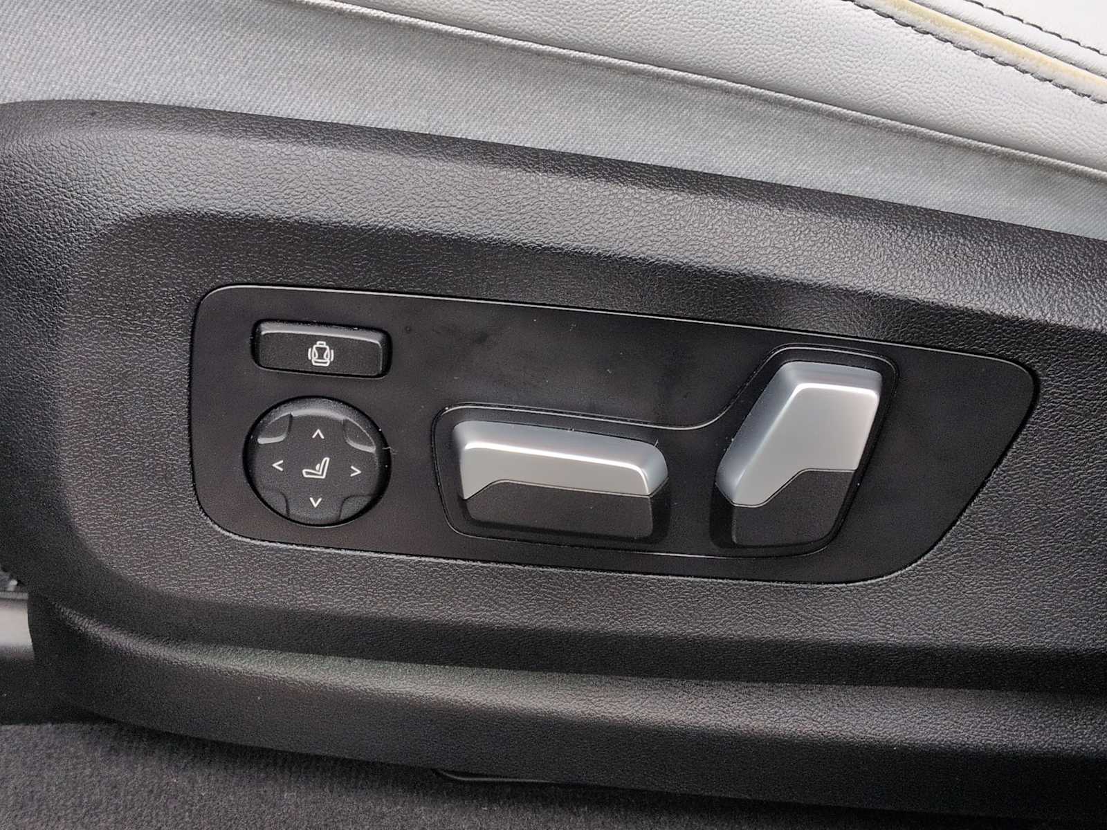 Thumbnail: 2023 BMW X5 - 18