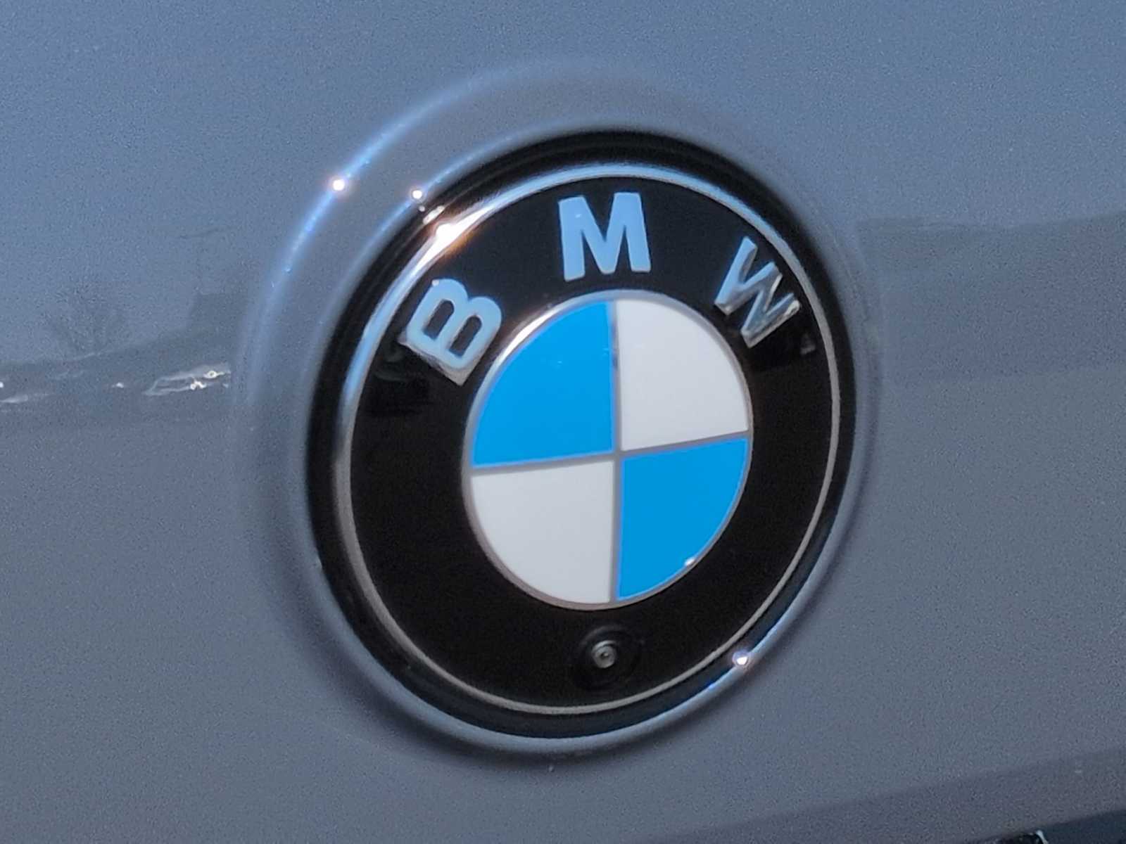 Thumbnail: 2026 BMW iX - 12