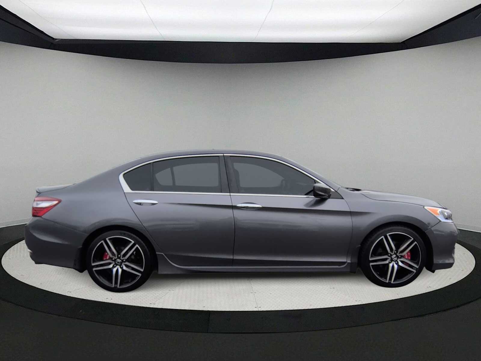 Thumbnail: 2016 Honda Accord - 9