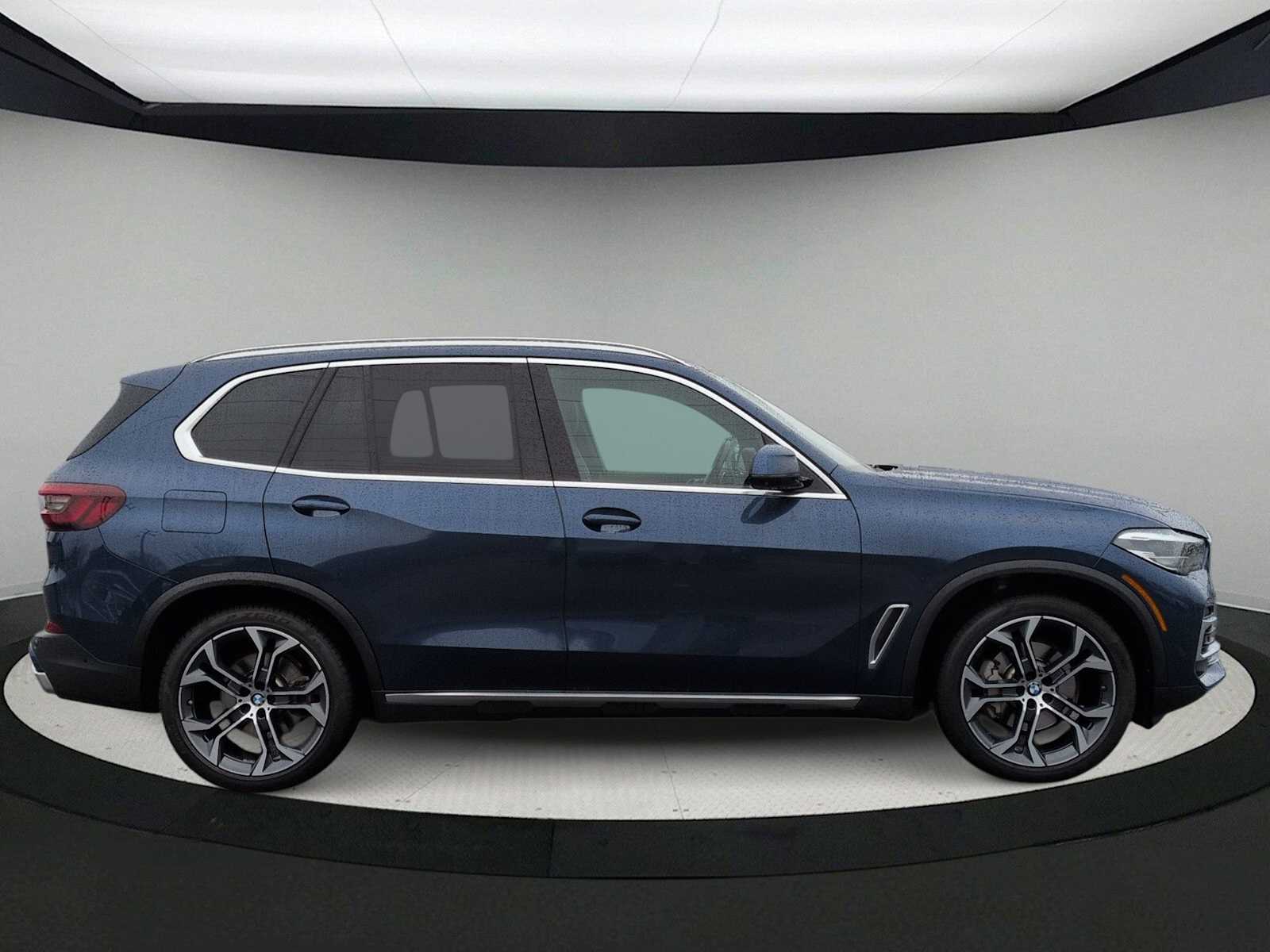 Thumbnail: 2022 BMW X5 - 9