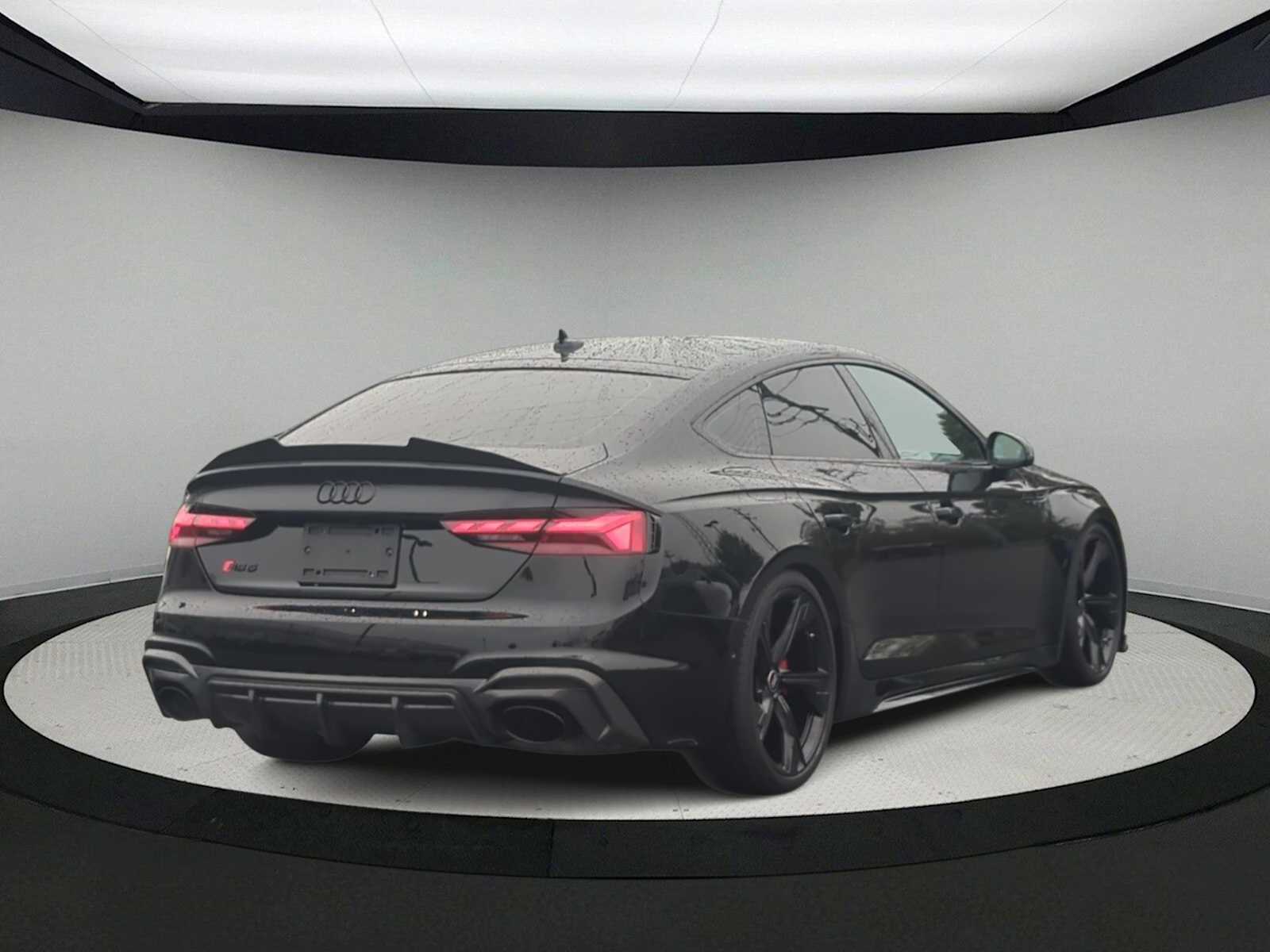 Thumbnail: 2024 Audi RS 5 - 8