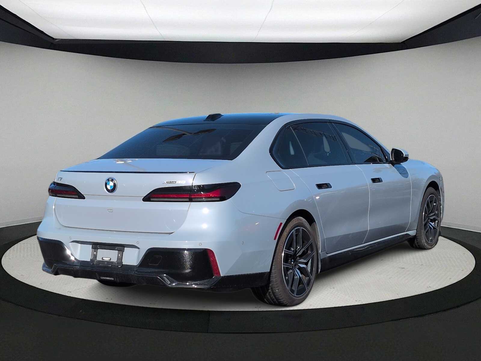 Thumbnail: 2023 BMW i7 - 8