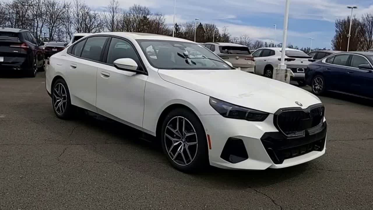 Thumbnail: 2025 BMW i5 - 2