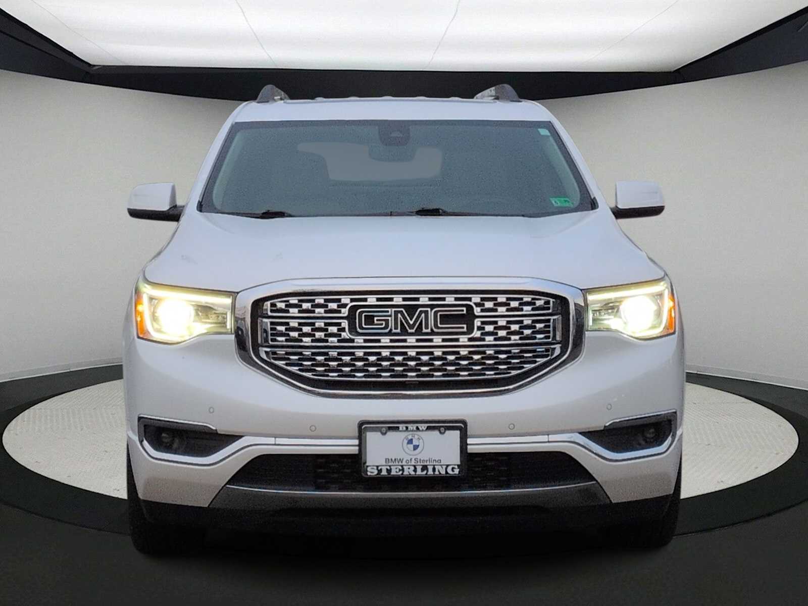 Thumbnail: 2017 GMC Acadia - 3