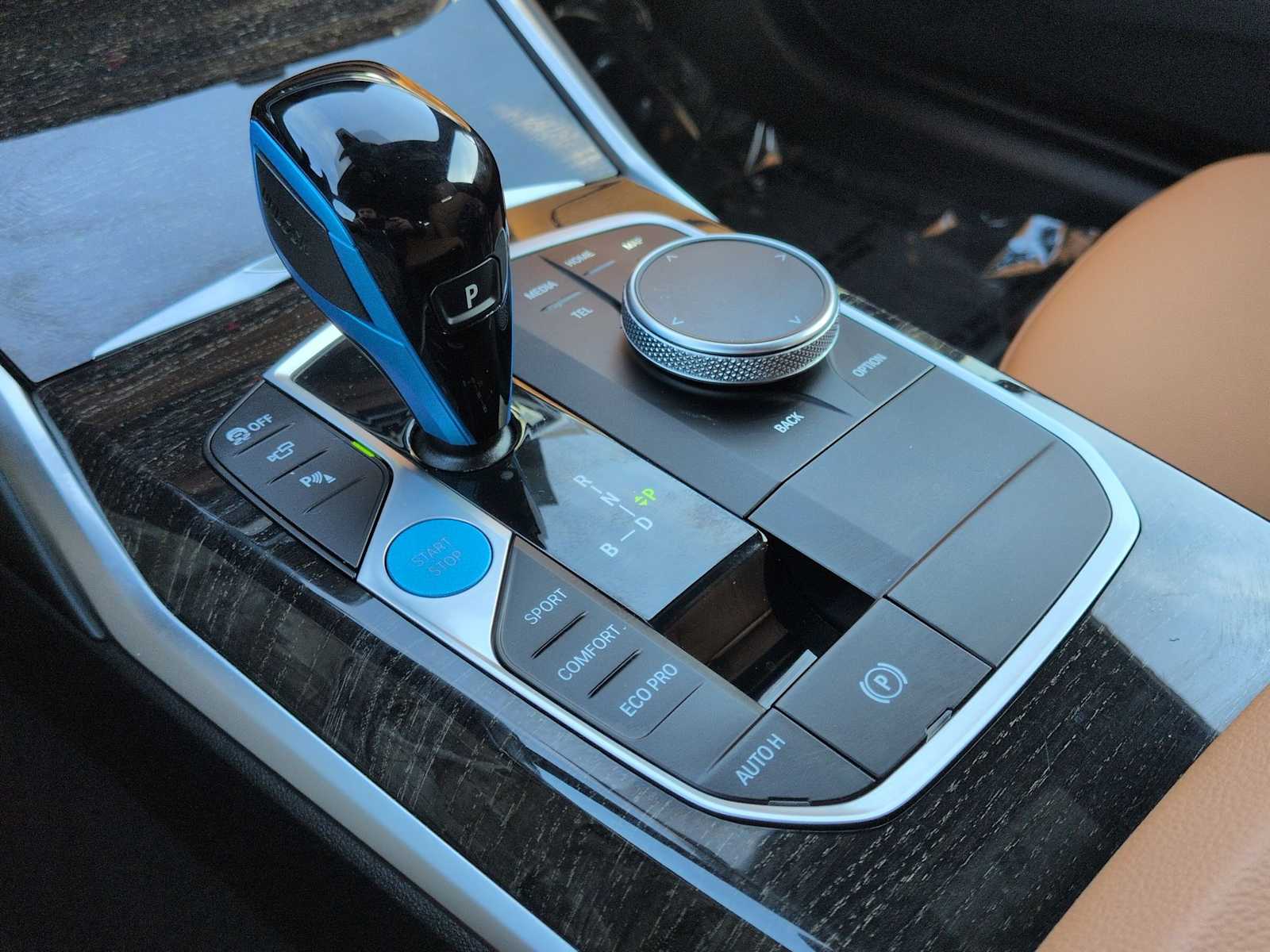 Thumbnail: 2023 BMW i4 - 35