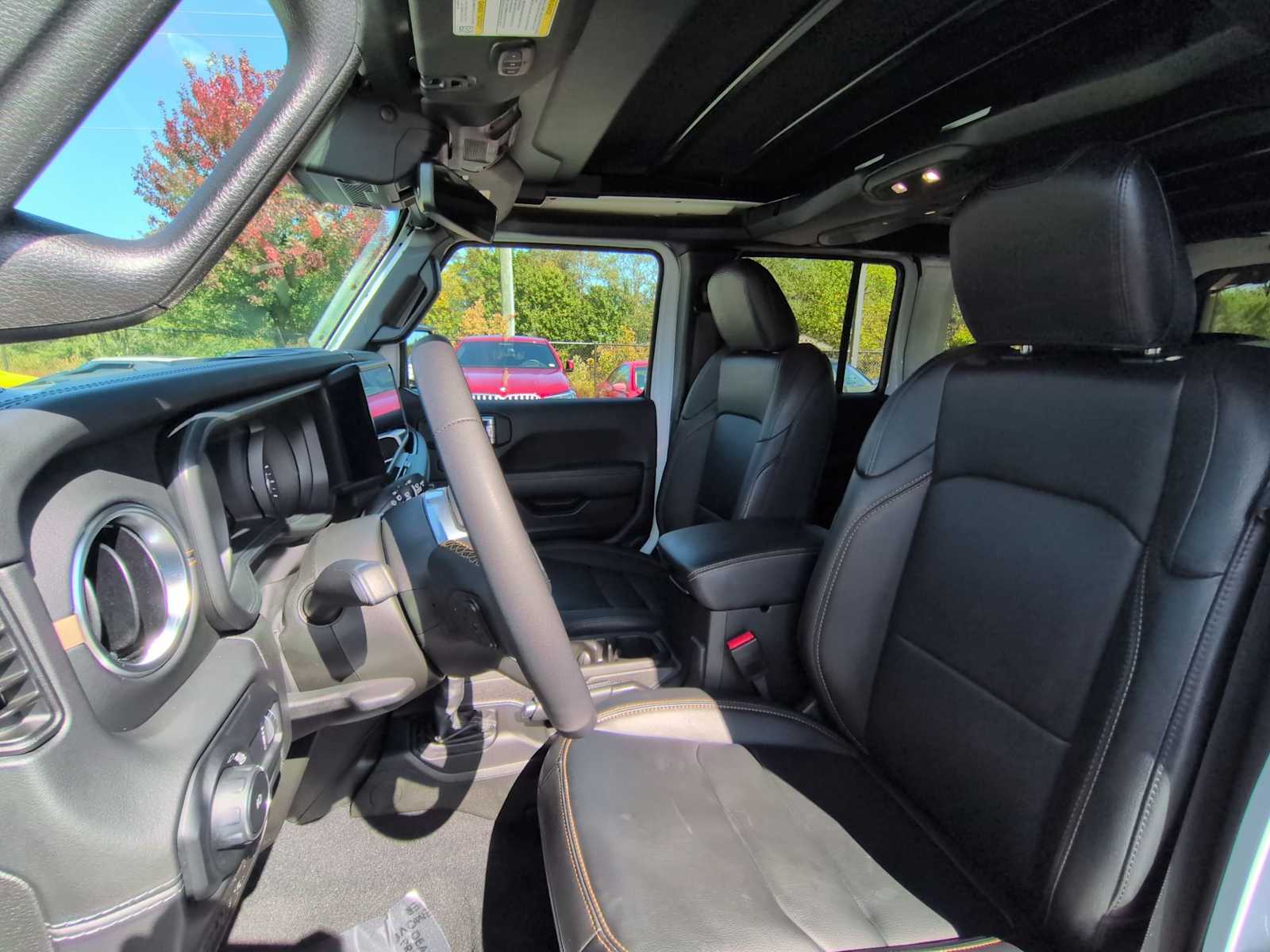 Thumbnail: 2024 Jeep Wrangler - 18