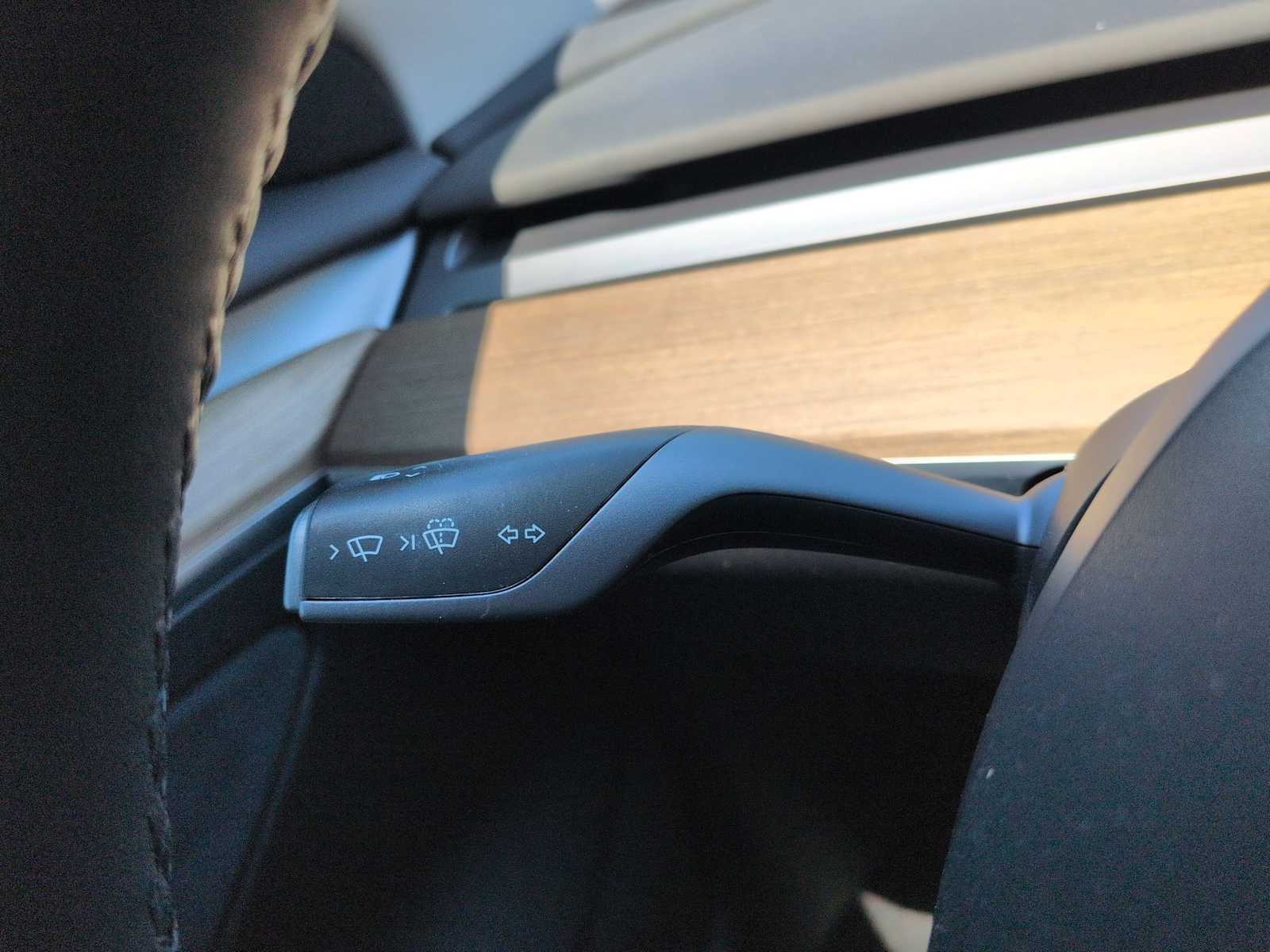 Thumbnail: 2022 Tesla Model 3 - 28