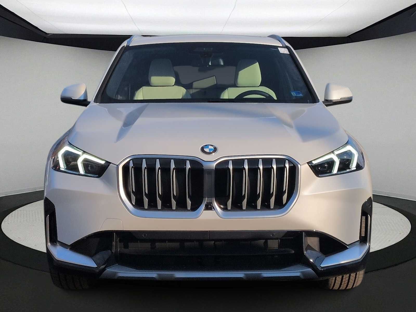 Thumbnail: 2026 BMW X1 - 3