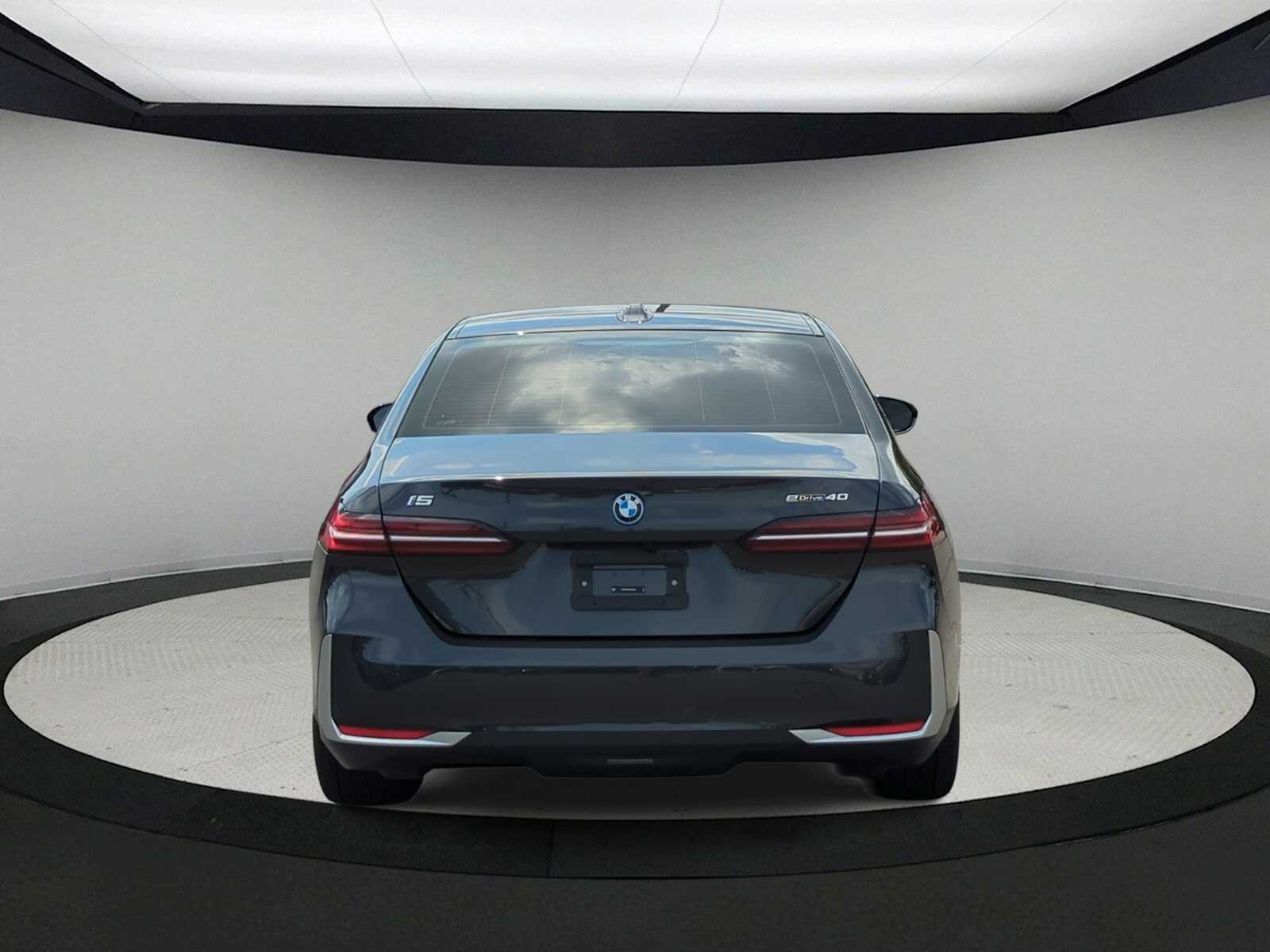 Thumbnail: 2024 BMW i5 - 7