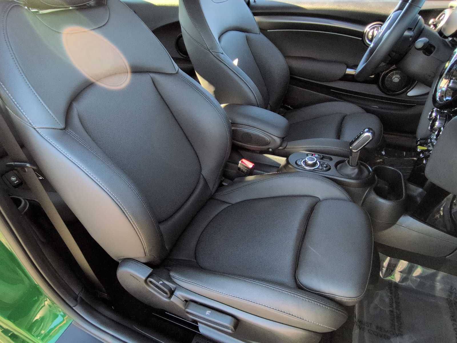 Thumbnail: 2024 MINI Cooper Hardtop - 21