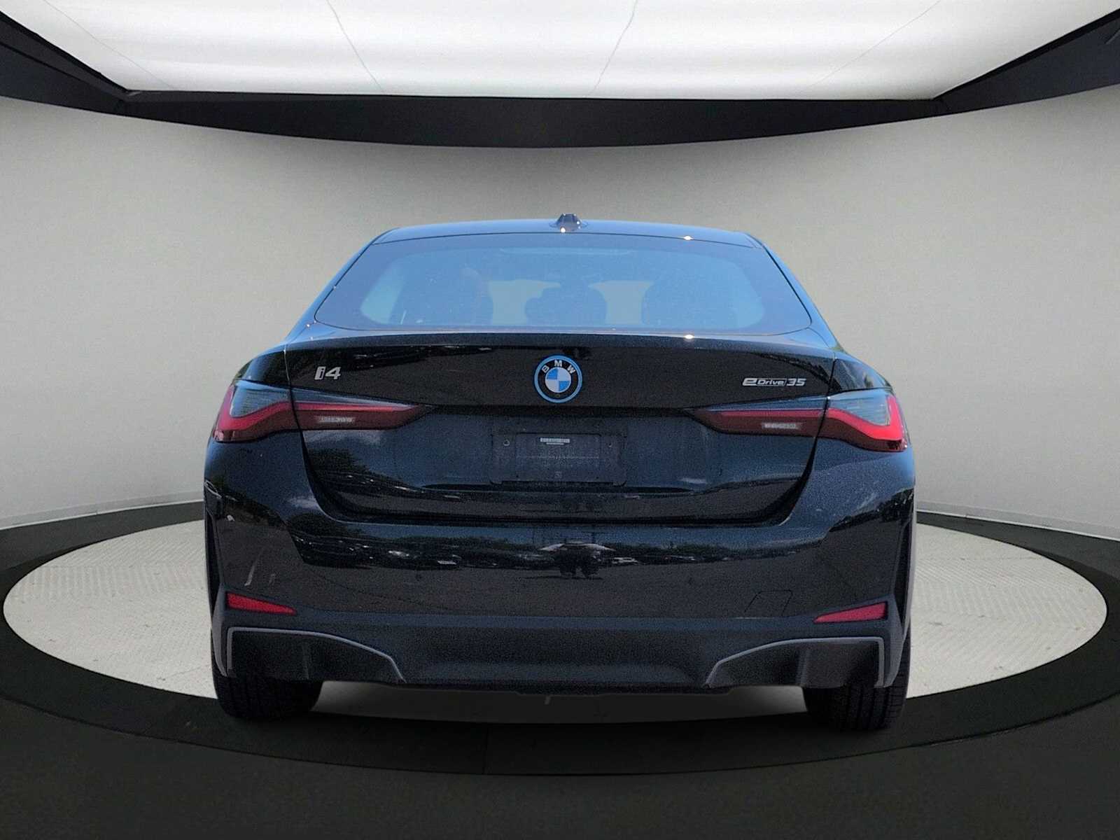 Thumbnail: 2023 BMW i4 - 7