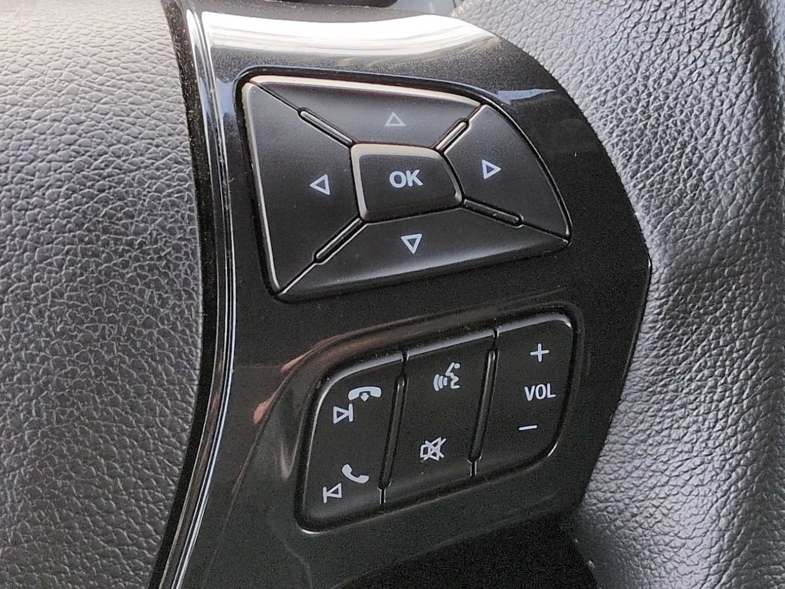 Thumbnail: 2018 Ford Explorer - 25