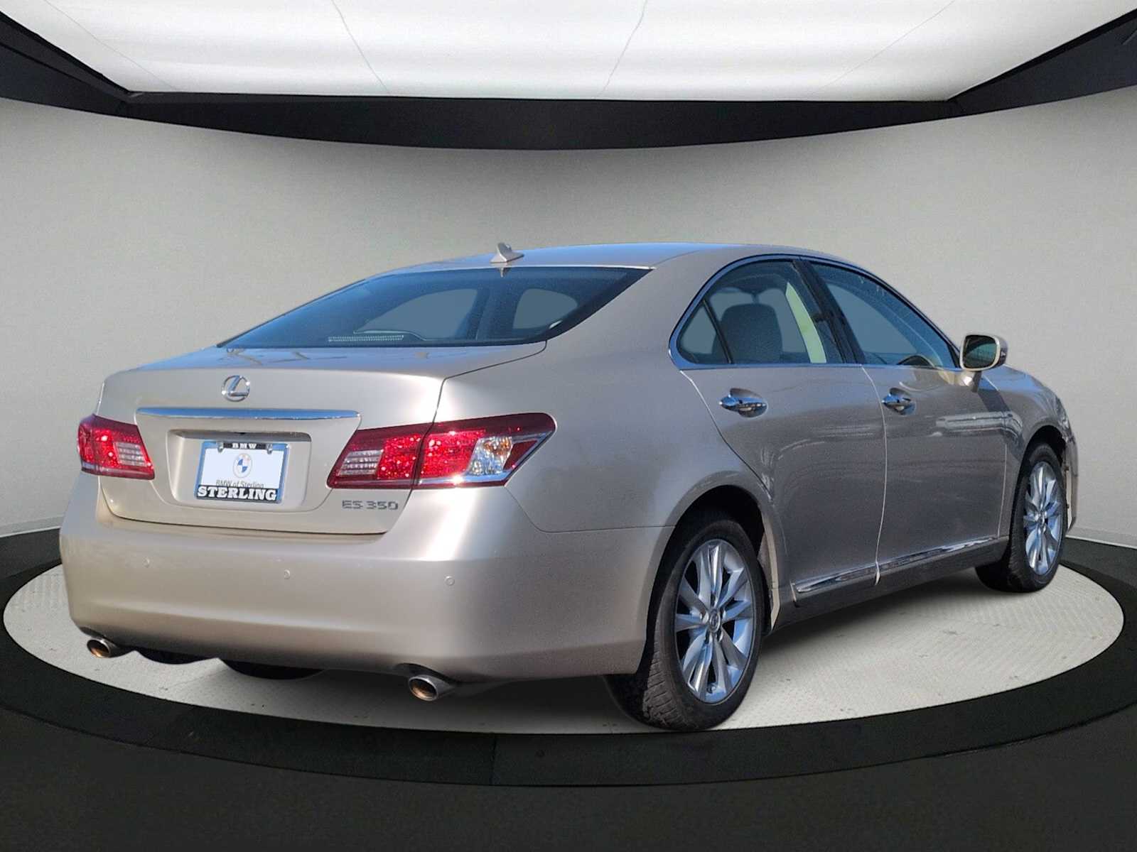 Thumbnail: 2011 Lexus ES - 8