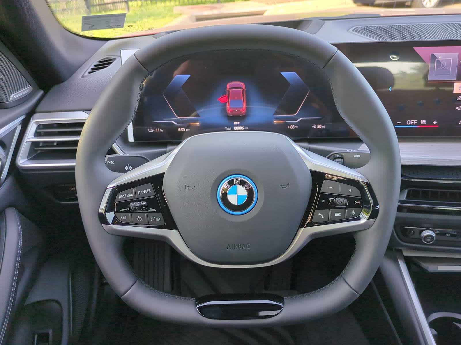 Thumbnail: 2025 BMW i4 - 25