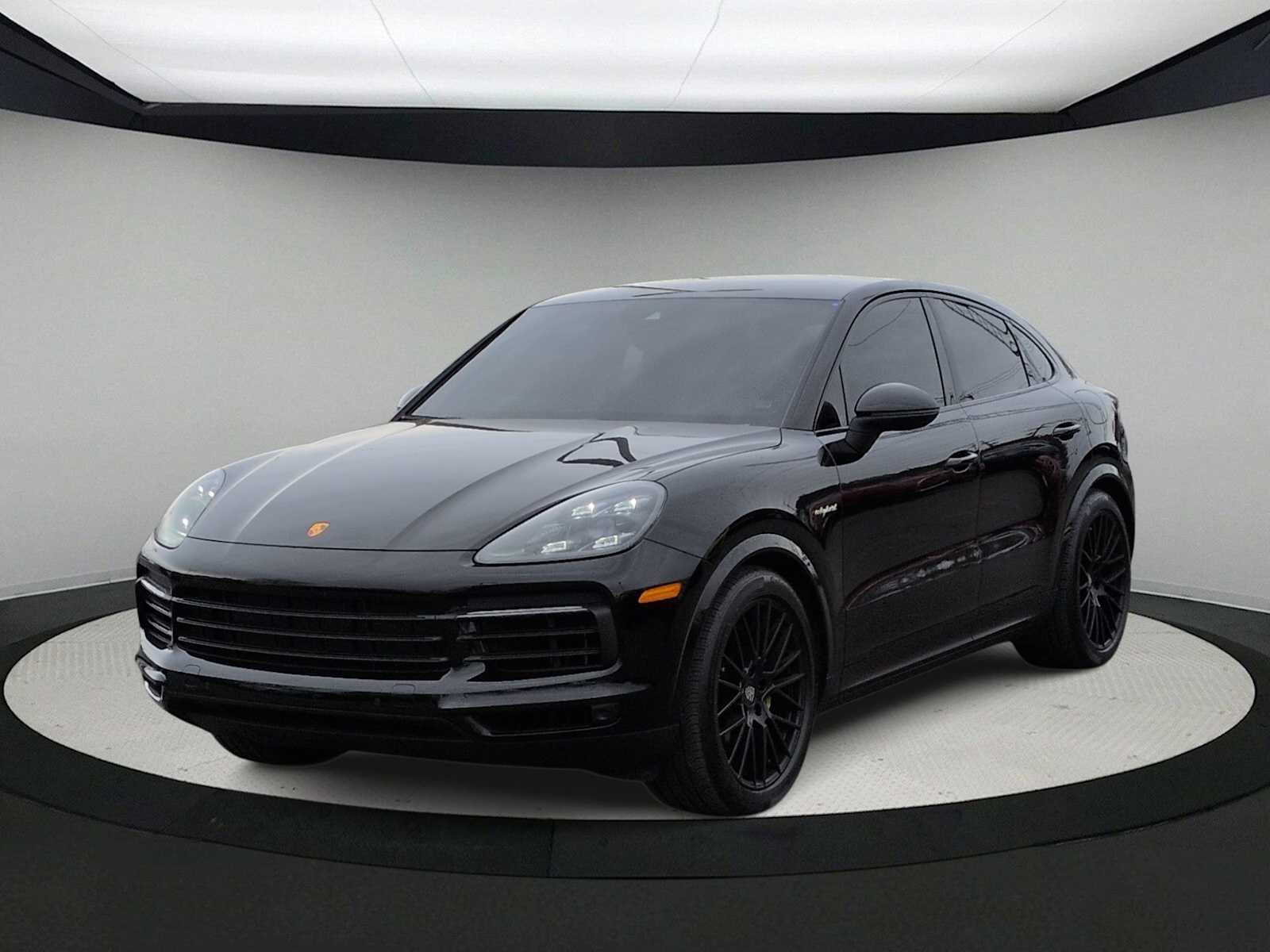 Thumbnail: 2022 Porsche  - 4