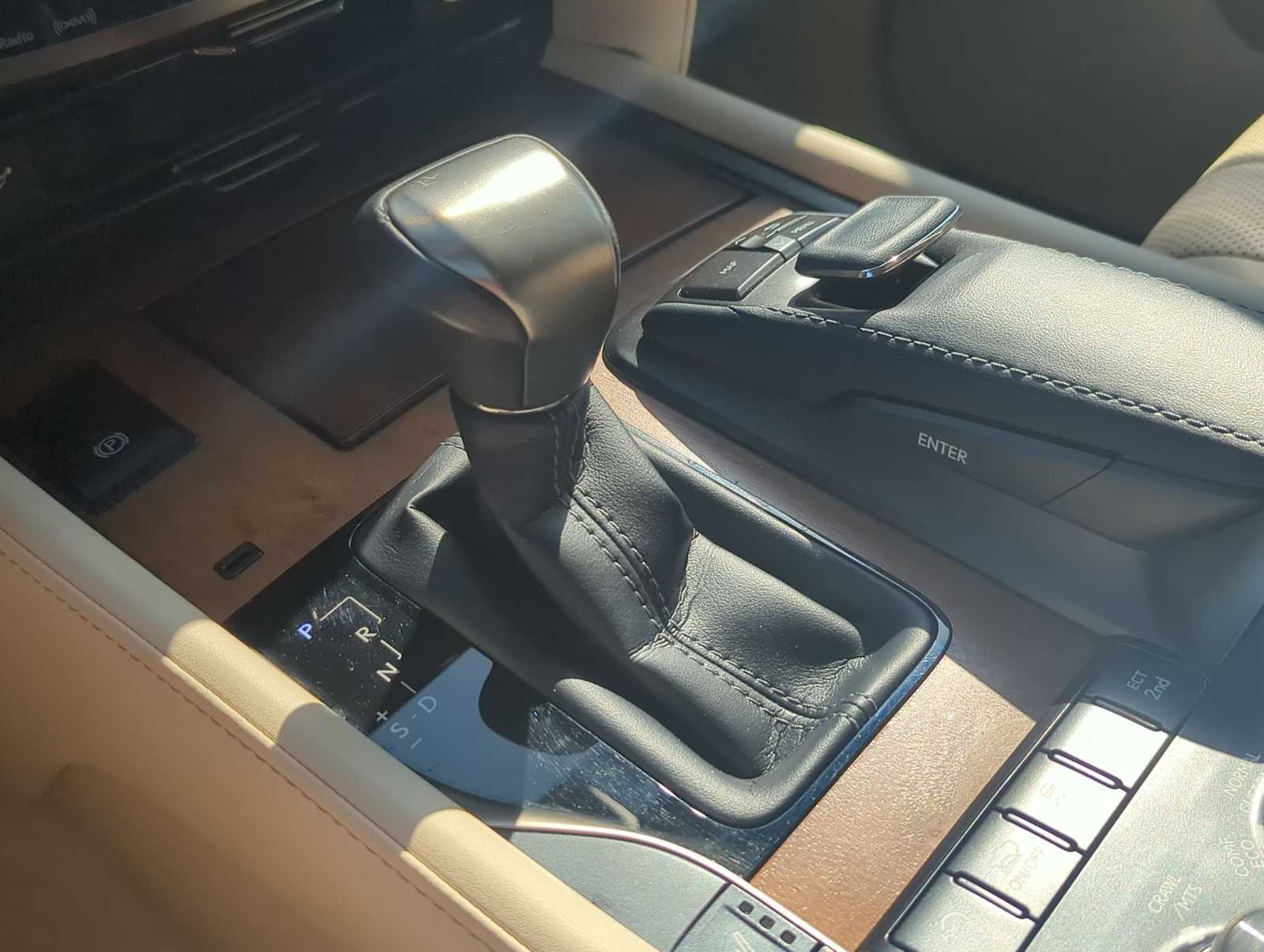 Thumbnail: 2021 Lexus LX - 34