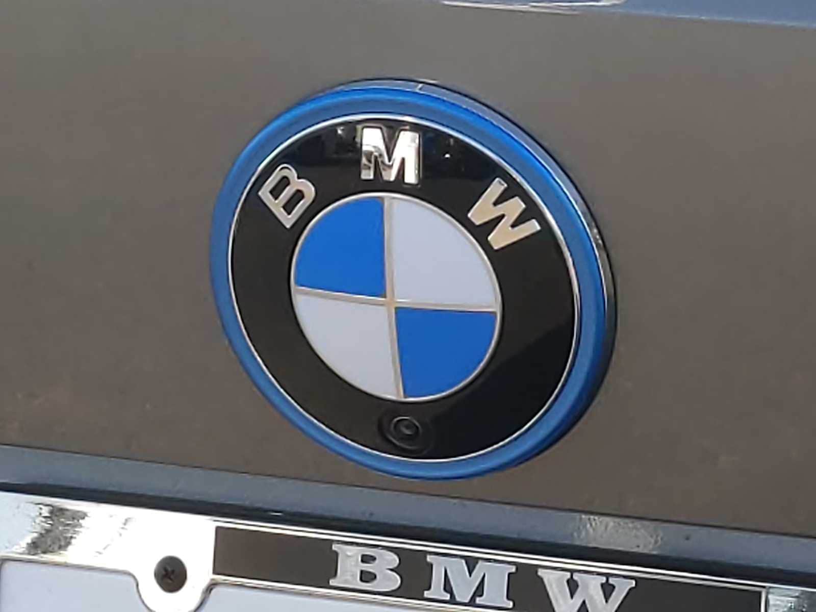 Thumbnail: 2025 BMW i4 - 11