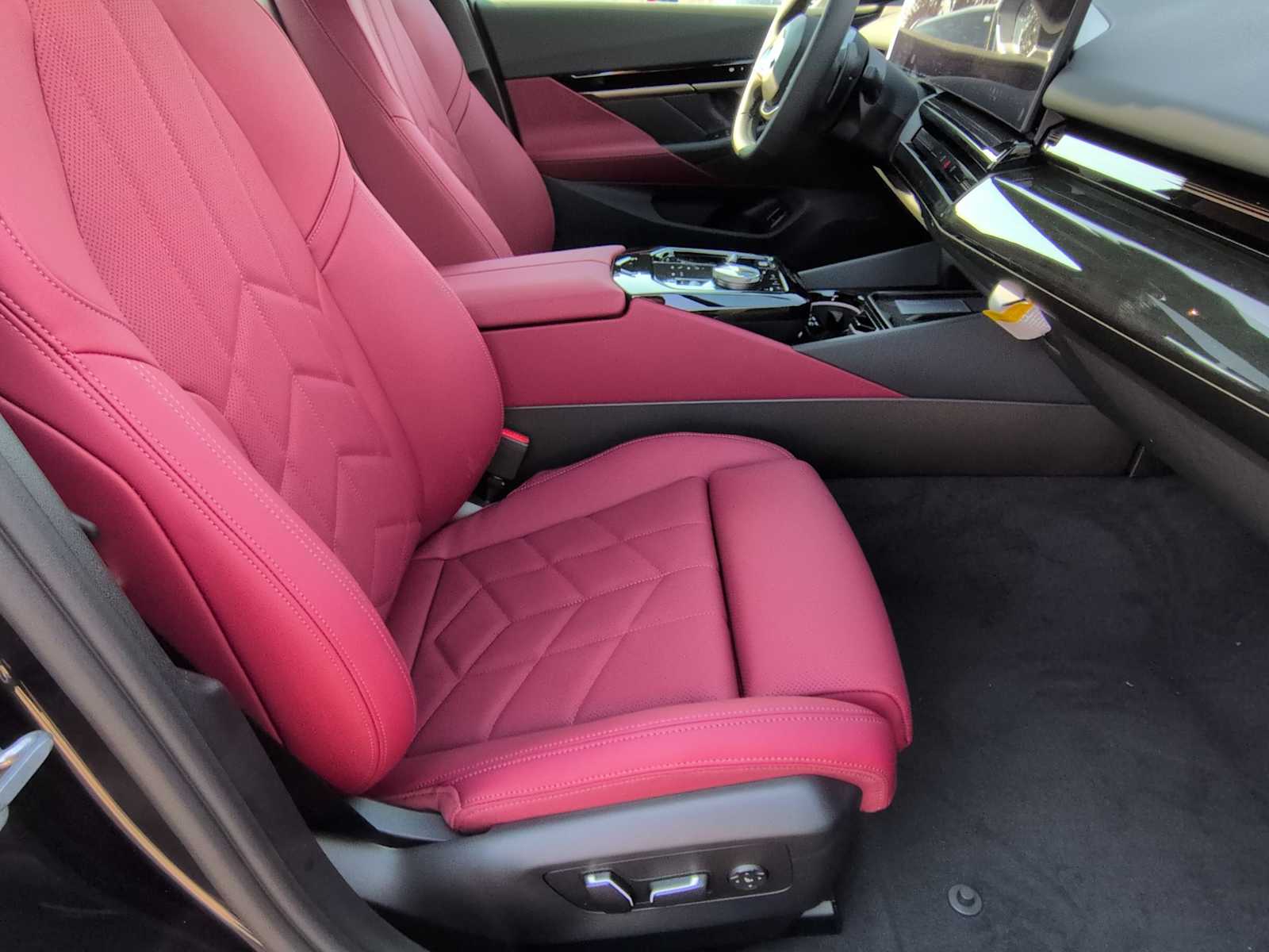 Thumbnail: 2026 BMW 5 Series - 24