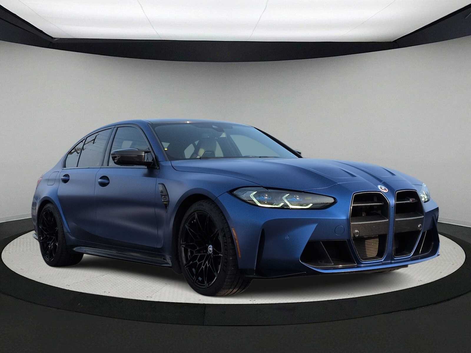 Thumbnail: 2023 BMW M3 - 2