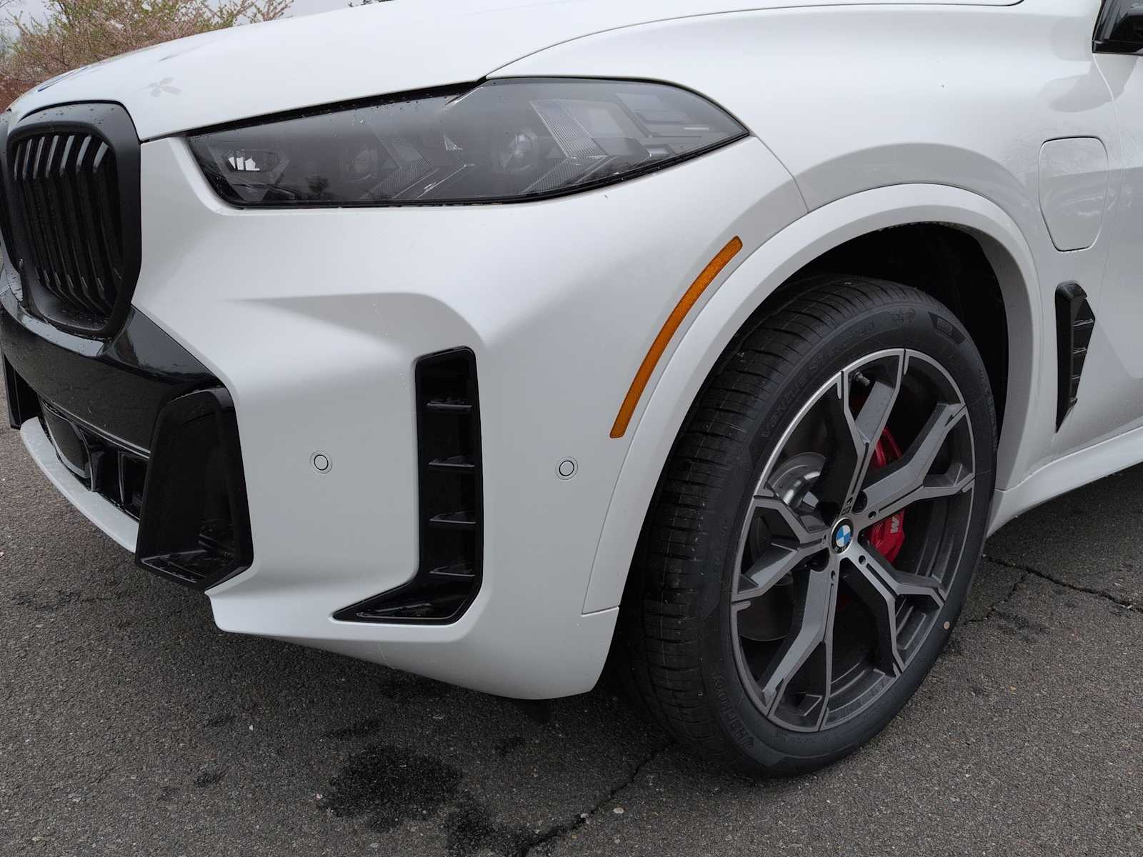 Thumbnail: 2026 BMW X5 - 11