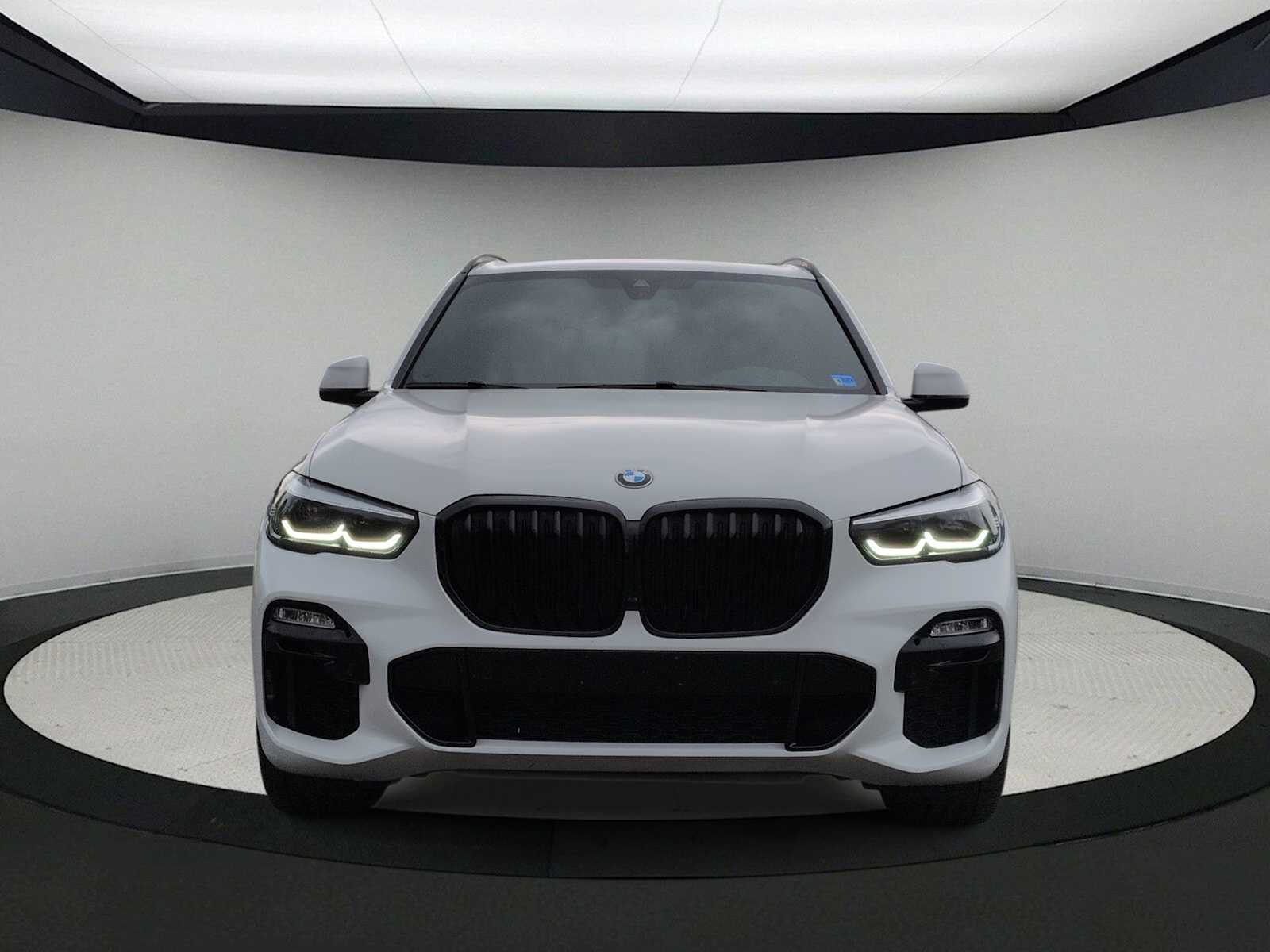 Thumbnail: 2021 BMW X5 - 3
