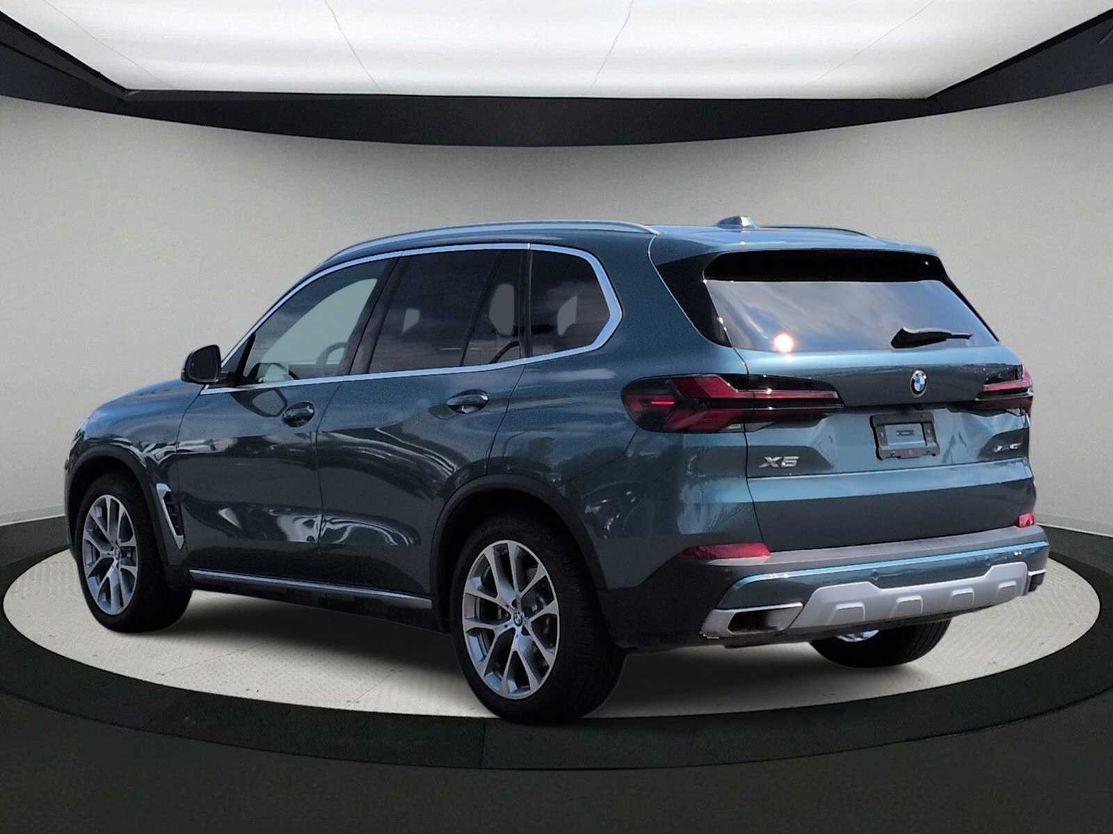 Thumbnail: 2026 BMW X5 - 5