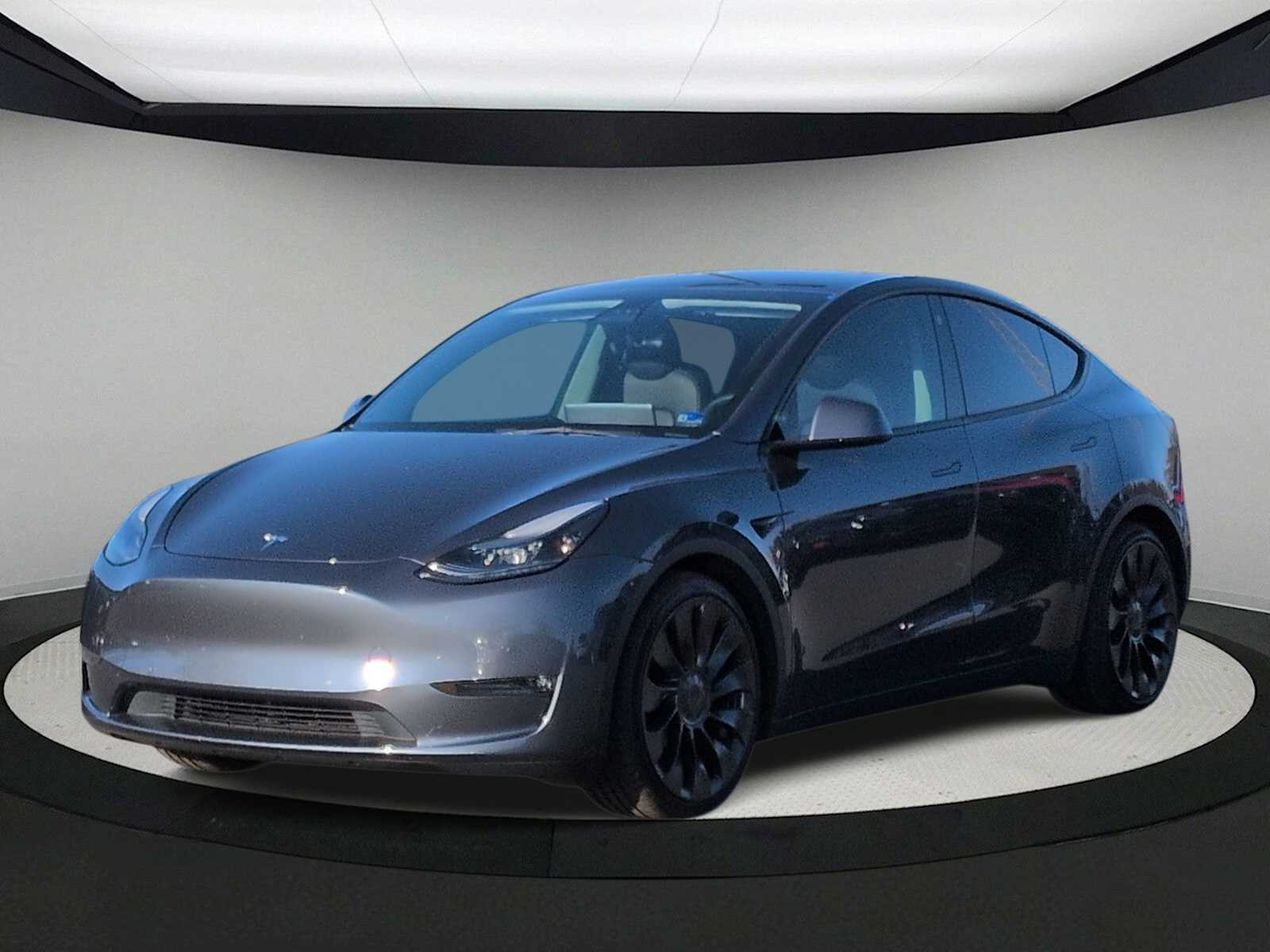 Thumbnail: 2022 Tesla Model Y - 4
