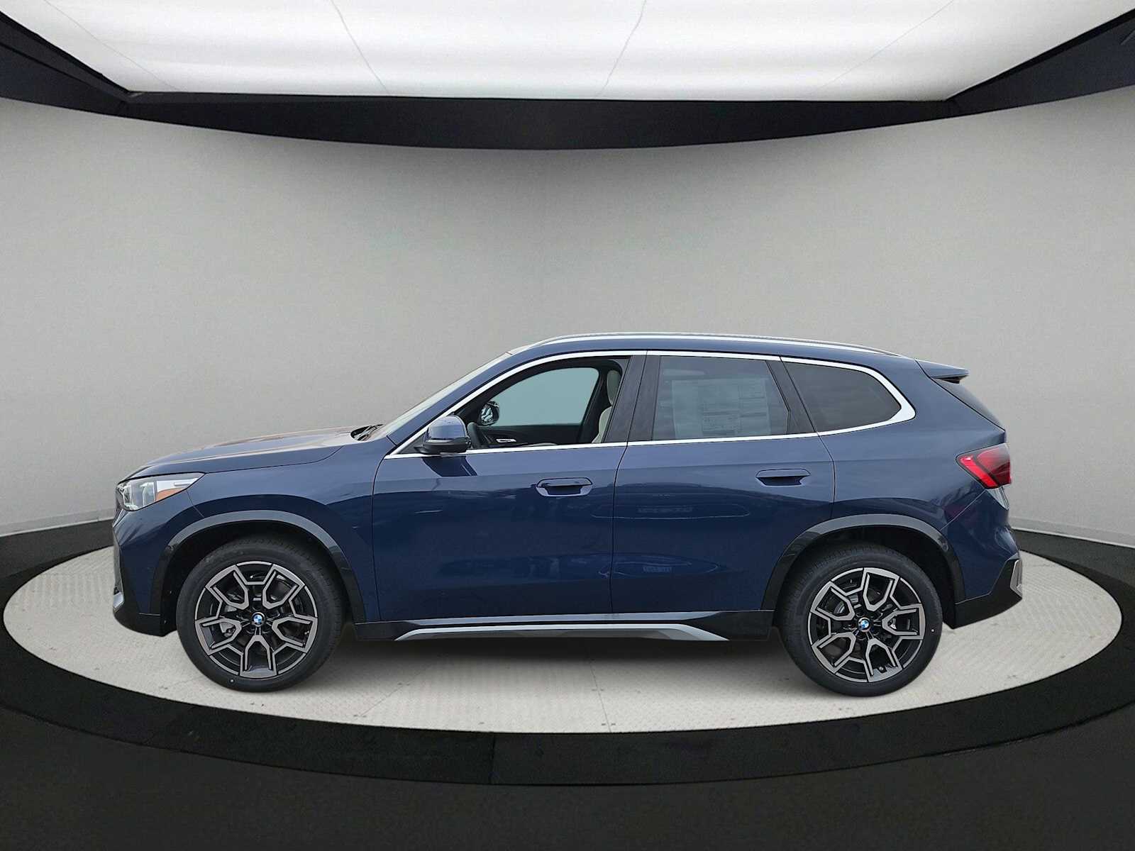 Thumbnail: 2026 BMW X1 - 5